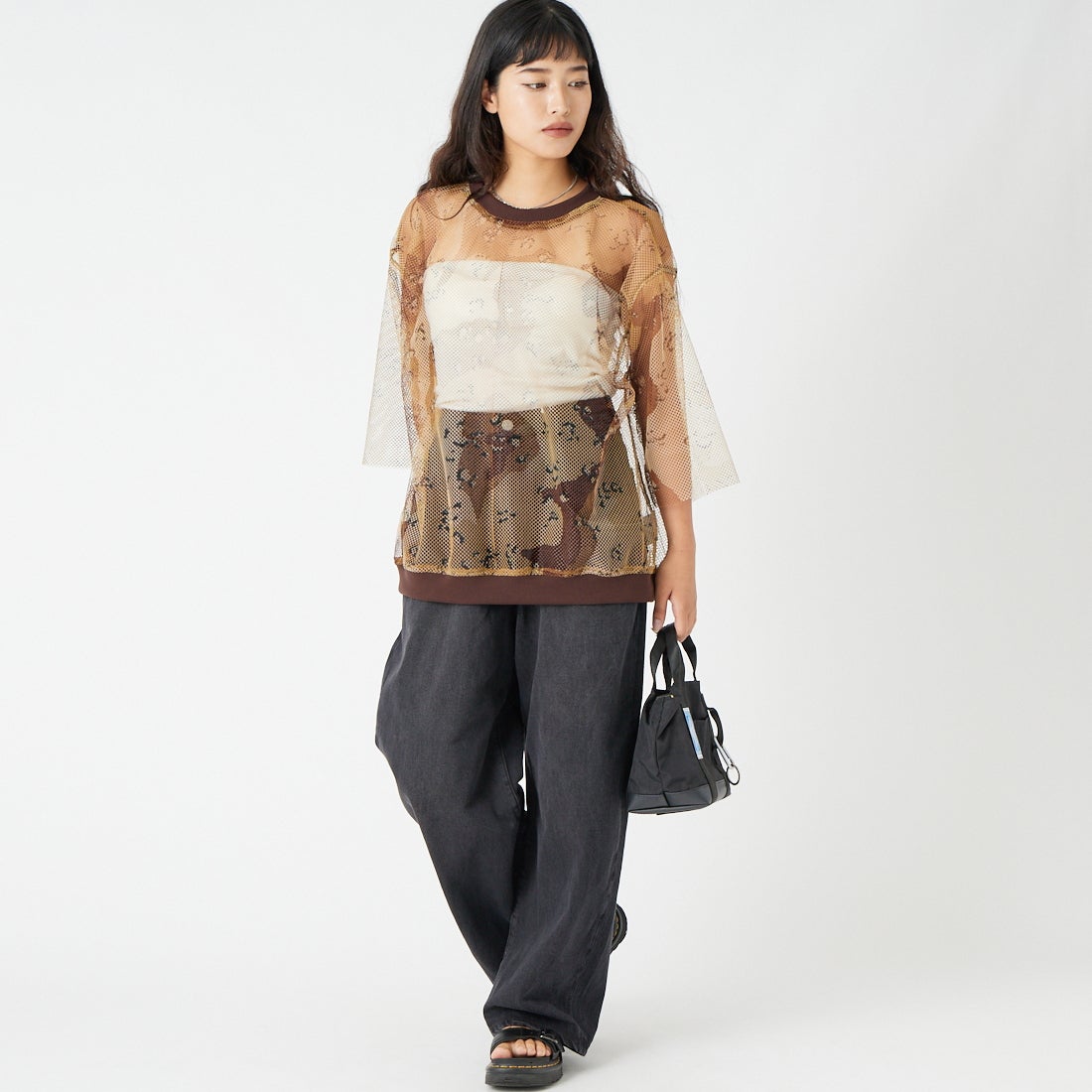 ODDMENT [オッドメント] メッシュネットTシャツ [INDIVI-NET-TEE] DESERT &&モデル身長：162cm 着用サイズ：ONE SIZE&&