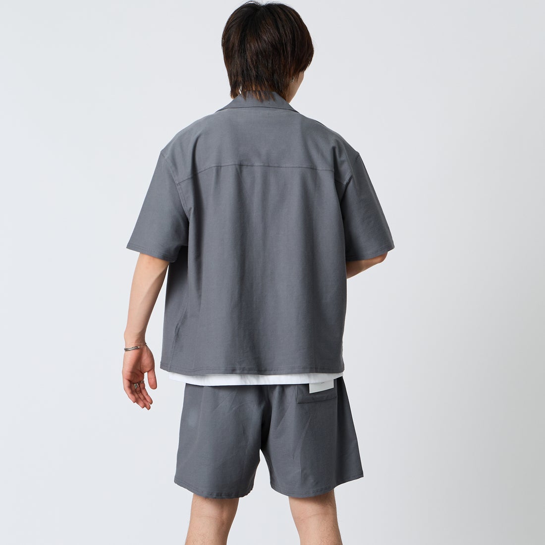 Jeans Factory Clothes [ジーンズファクトリークローズ] TECH WEAR クールリカバーシャツ [JFC-262-005] CHARCOAL &&モデル身長：177cm 着用サイズ：M&&