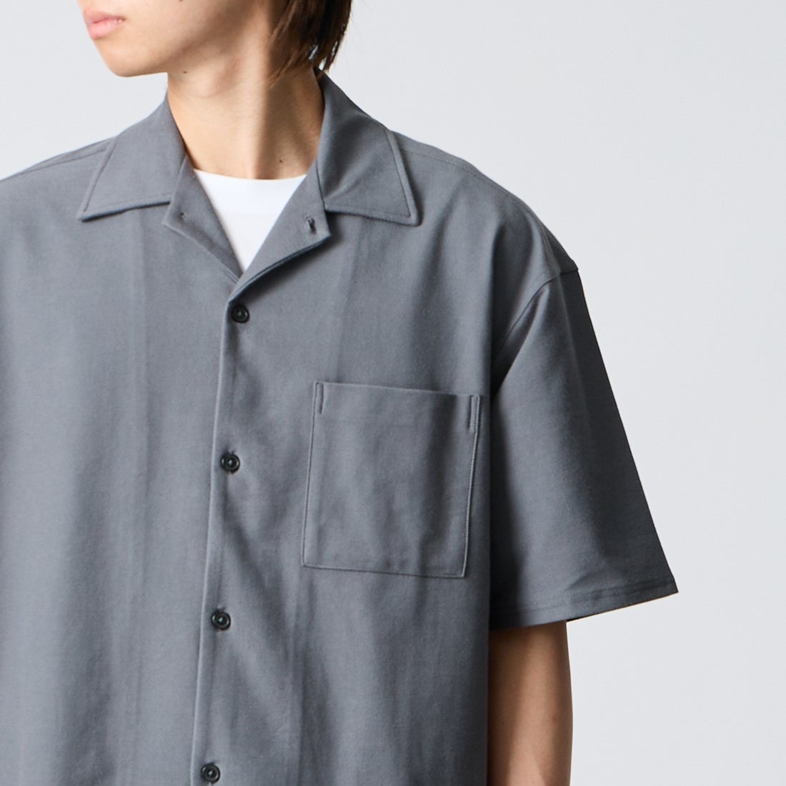 Jeans Factory Clothes [ジーンズファクトリークローズ] TECH WEAR クールリカバーシャツ [JFC-262-005] CHARCOAL &&モデル身長：177cm 着用サイズ：M&&