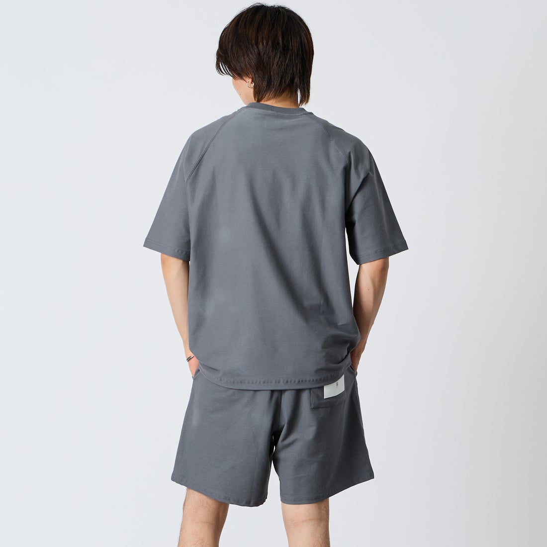 Jeans Factory Clothes [ジーンズファクトリークローズ] TECH WEAR クールリカバーTシャツ [JFC-262-004] CHARCOAL &&モデル身長：177cm 着用サイズ：M&&