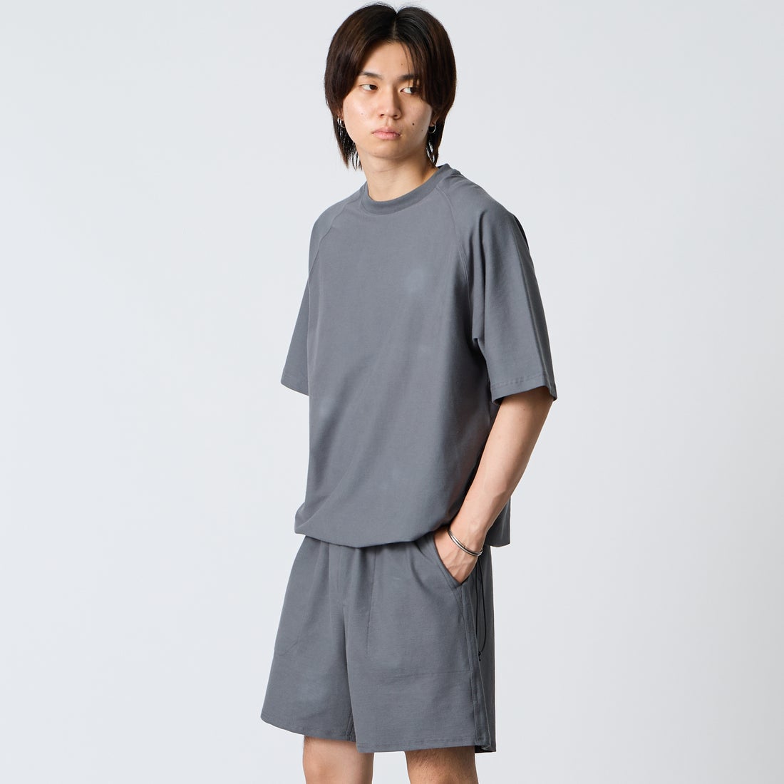 Jeans Factory Clothes [ジーンズファクトリークローズ] TECH WEAR クールリカバーTシャツ [JFC-262-004] CHARCOAL &&モデル身長：177cm 着用サイズ：M&&