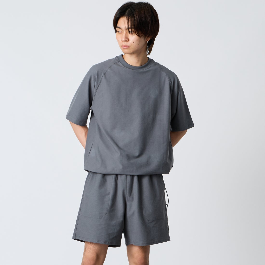 Jeans Factory Clothes [ジーンズファクトリークローズ] TECH WEAR クールリカバーTシャツ [JFC-262-004] CHARCOAL &&モデル身長：177cm 着用サイズ：M&&