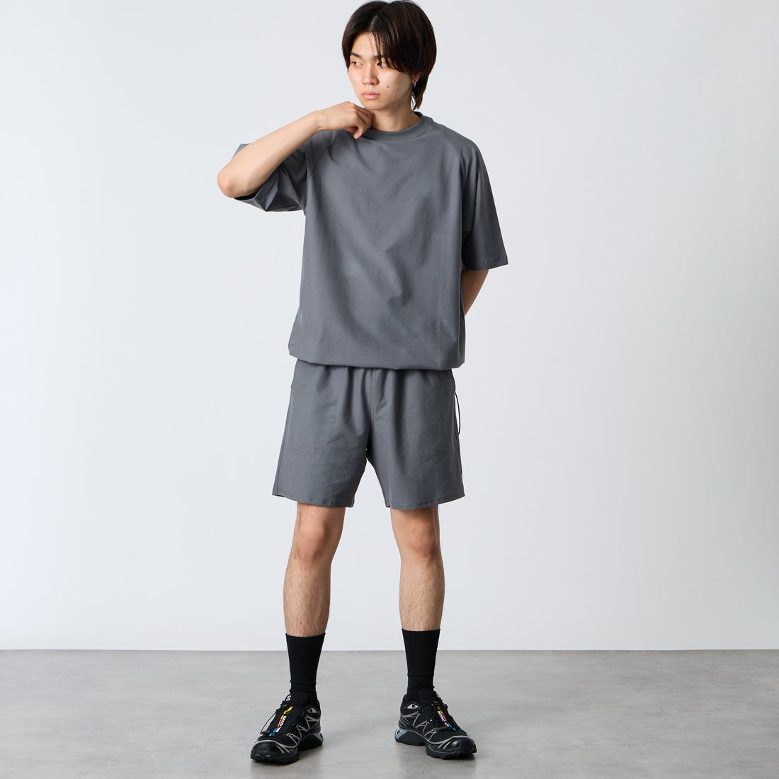 Jeans Factory Clothes [ジーンズファクトリークローズ] TECH WEAR クールリカバーTシャツ [JFC-262-004] CHARCOAL &&モデル身長：177cm 着用サイズ：M&&