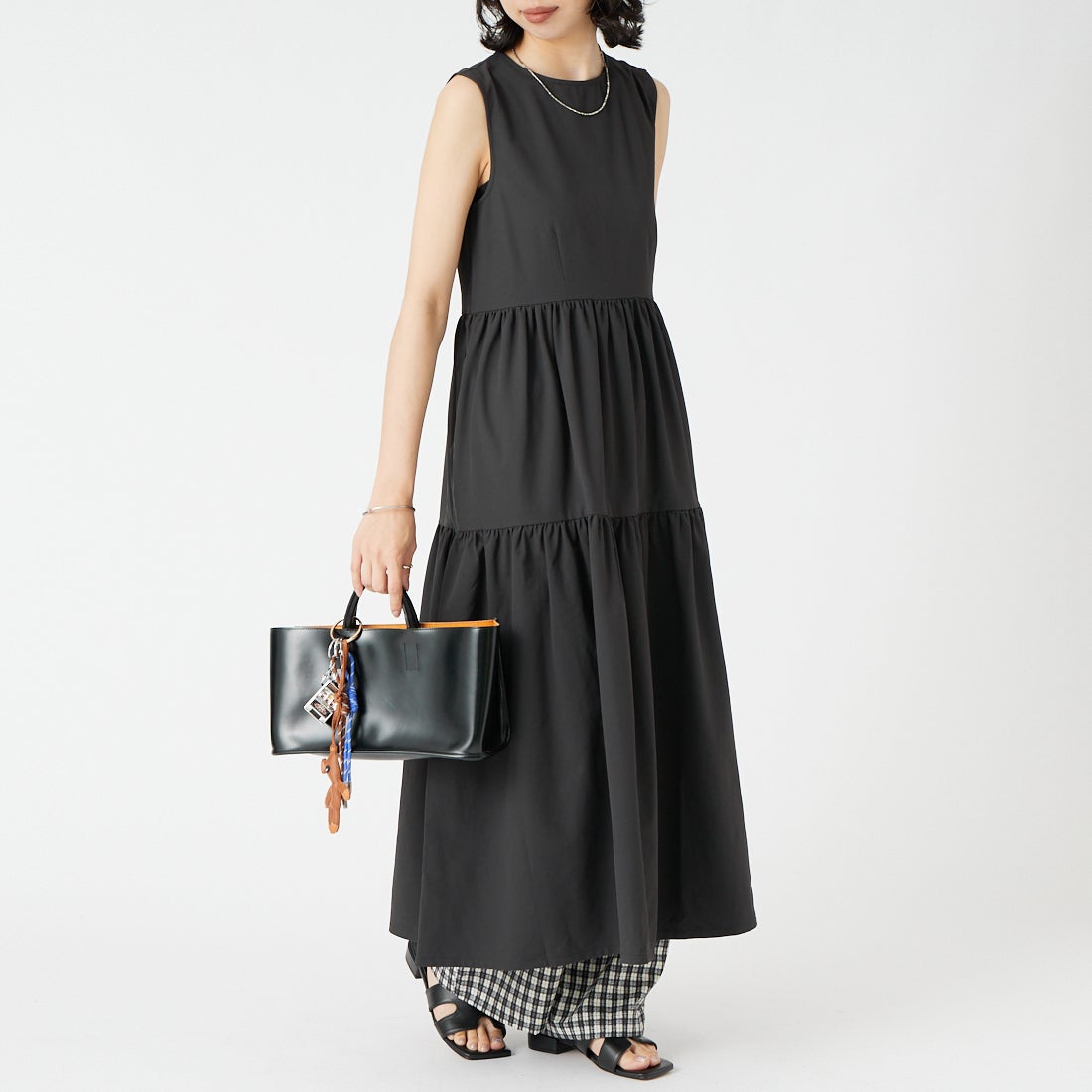 BLACK&&モデル身長：162cm 着用サイズ：36&&