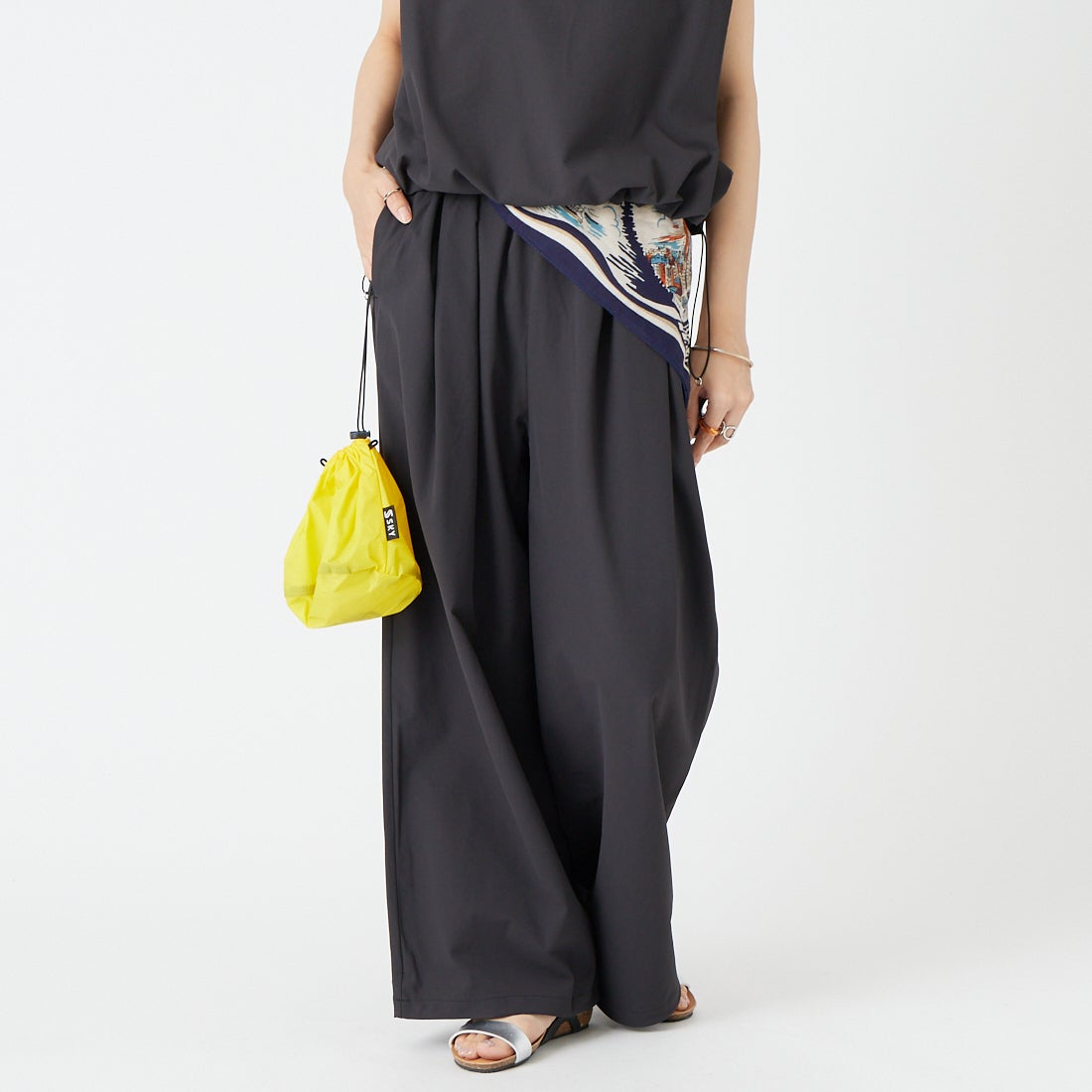 BLACK&&モデル身長：162cm 着用サイズ：36&&