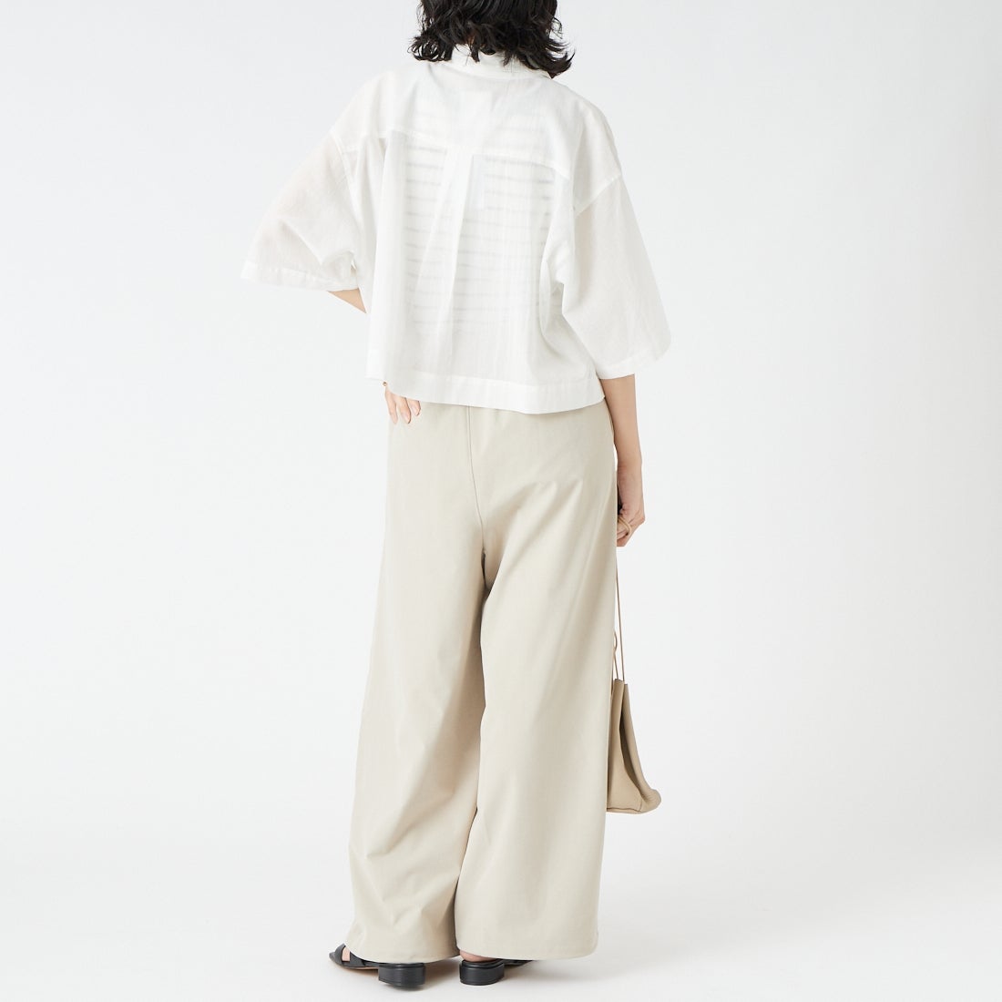 USINE [ユジーヌ] 機能素材イージーワイドタックパンツ [26SSIN-07PN] BEIGE &&モデル身長：162cm 着用サイズ：36&&