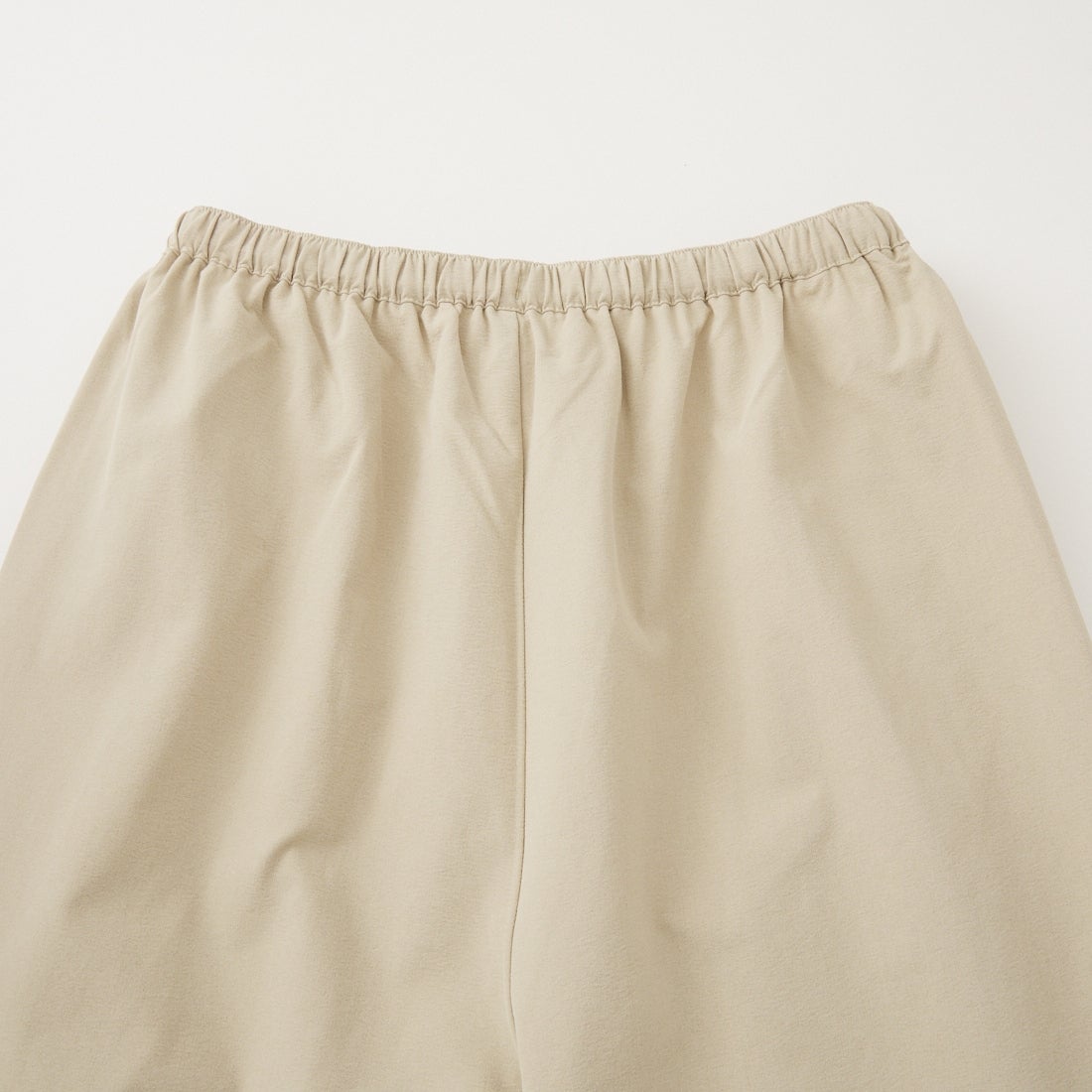 USINE [ユジーヌ] 機能素材イージーワイドタックパンツ [26SSIN-07PN] BEIGE