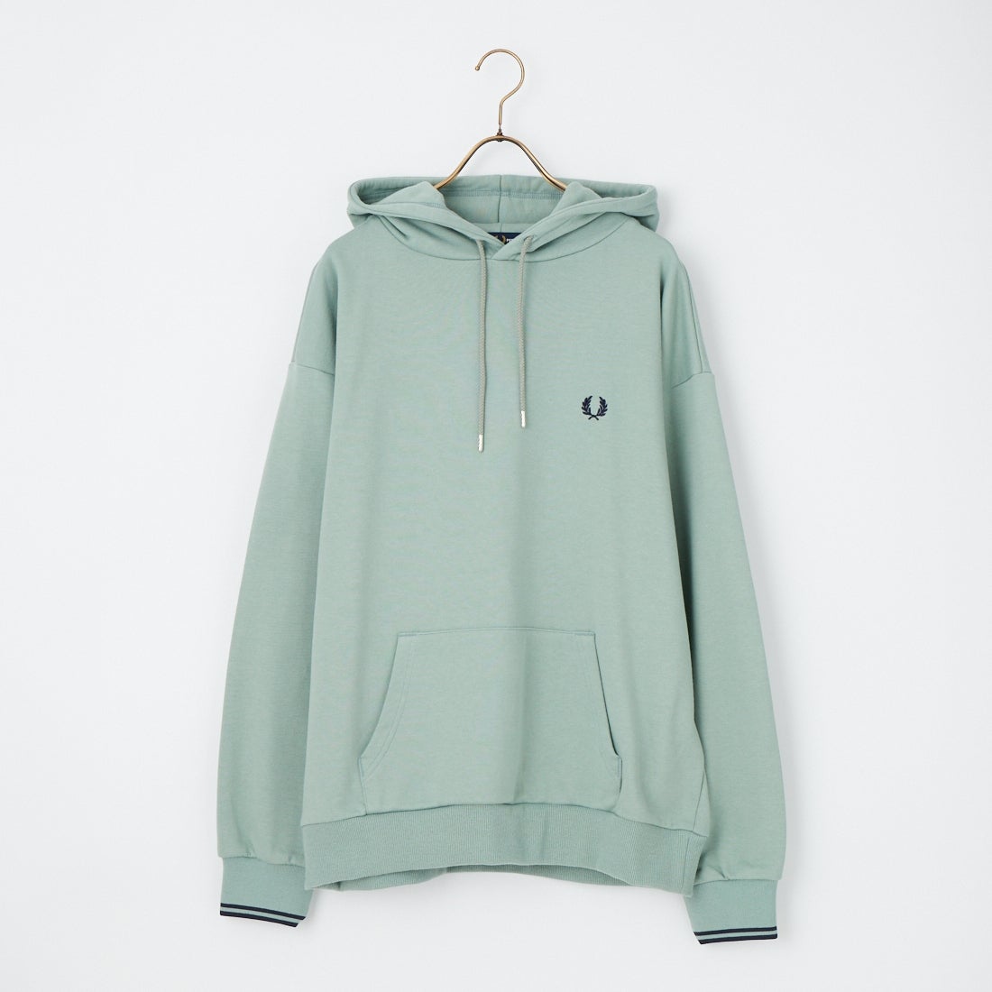 FRED PERRY [フレッドペリー] 別注 フードロゴ刺繍スウェットパーカー [FPM-26A-012JF] SILVER BLU