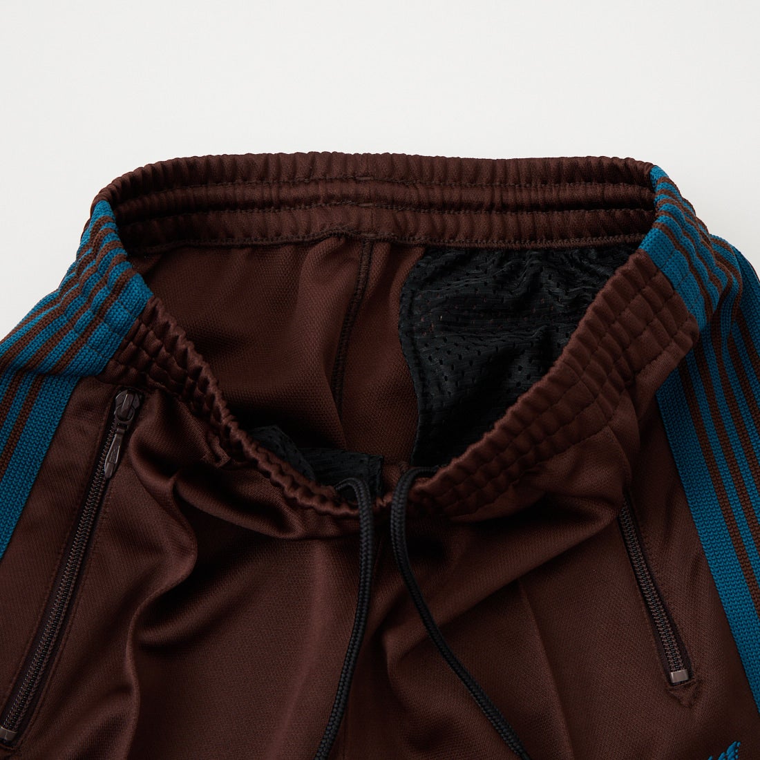 Needles [ニードルズ] 別注 レギュラートラックパンツ [SX1663-JF] BROWN
