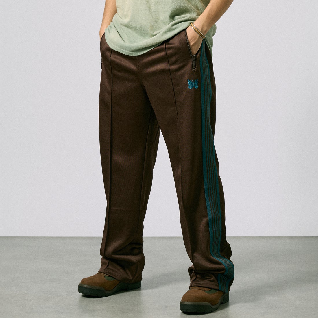 BROWN&&モデル身長：171cm 着用サイズ：L&&