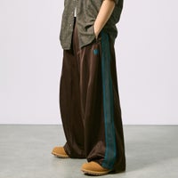 BROWN&&モデル身長：171cm 着用サイズ：M&&