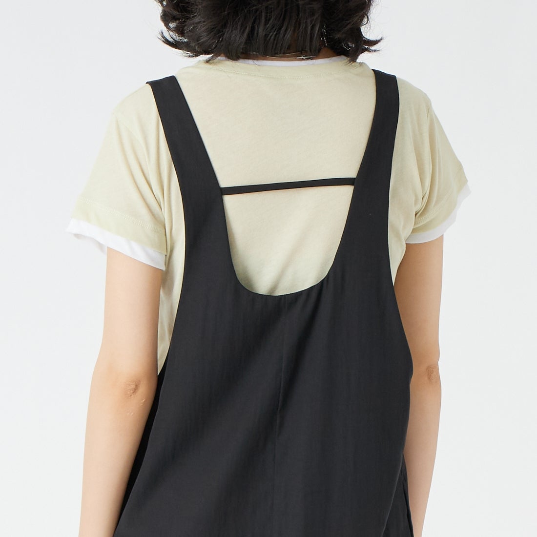 CHIGNON [シニヨン] クリーンフォルムワンピース [5563-635MK] BLACK &&モデル身長：162cm 着用サイズ：F&&