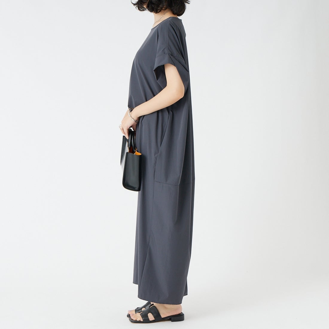 CLOCHE [クロシェ] 接触冷感コクーンワンピース [65285599] ﾁｬｺｰﾙ &&モデル身長：162cm 着用サイズ：F&&