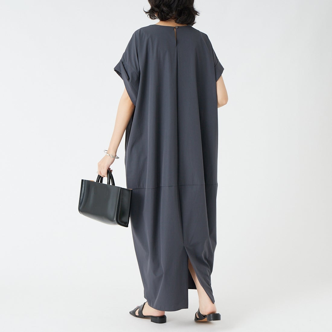 CLOCHE [クロシェ] 接触冷感コクーンワンピース [65285599] ﾁｬｺｰﾙ &&モデル身長：162cm 着用サイズ：F&&