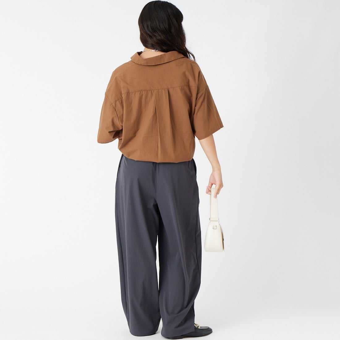 CLOCHE [クロシェ] 接触冷感テーパードタックパンツ [65286523] ﾁｬｺｰﾙ &&モデル身長：162cm 着用サイズ：2&&