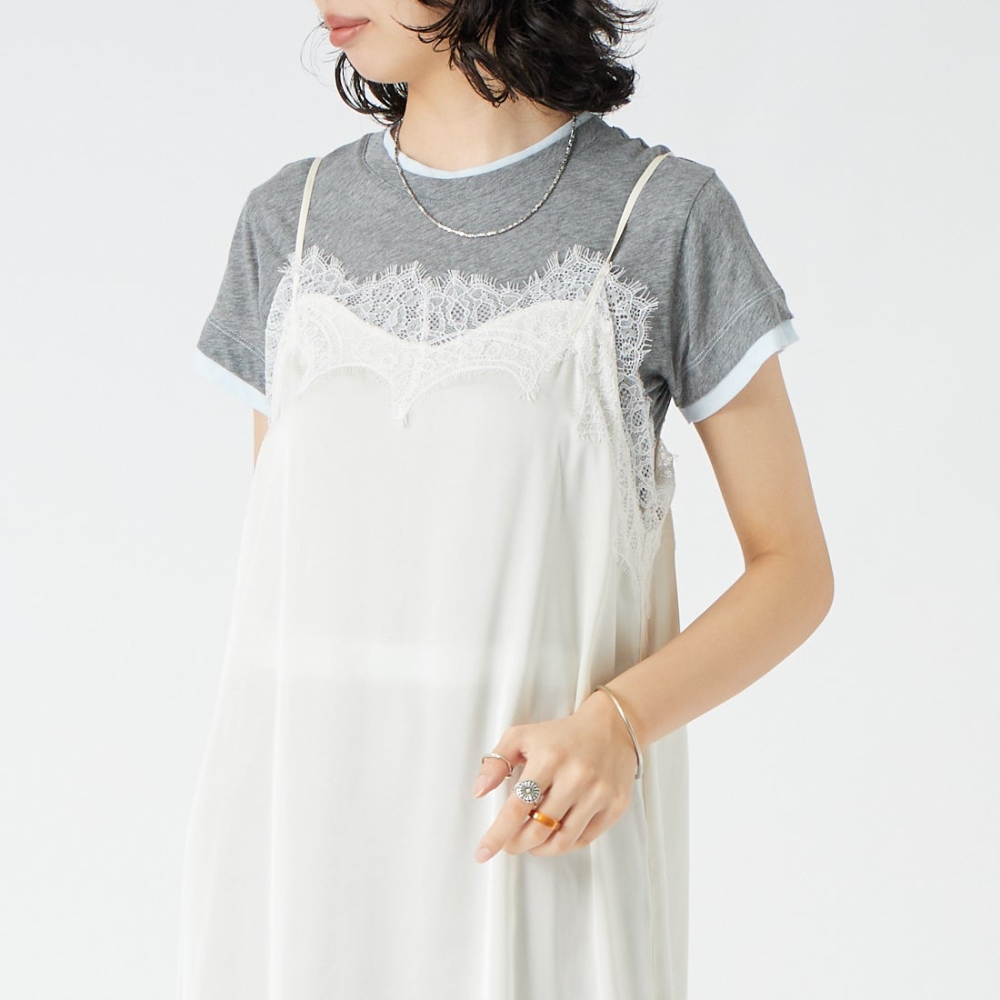TORRAZZO DONNA [トラッゾドンナ] レースサテンキャミソールドレス [6267-401] 06 O.WHITE &&モデル身長：162cm 着用サイズ：F&&