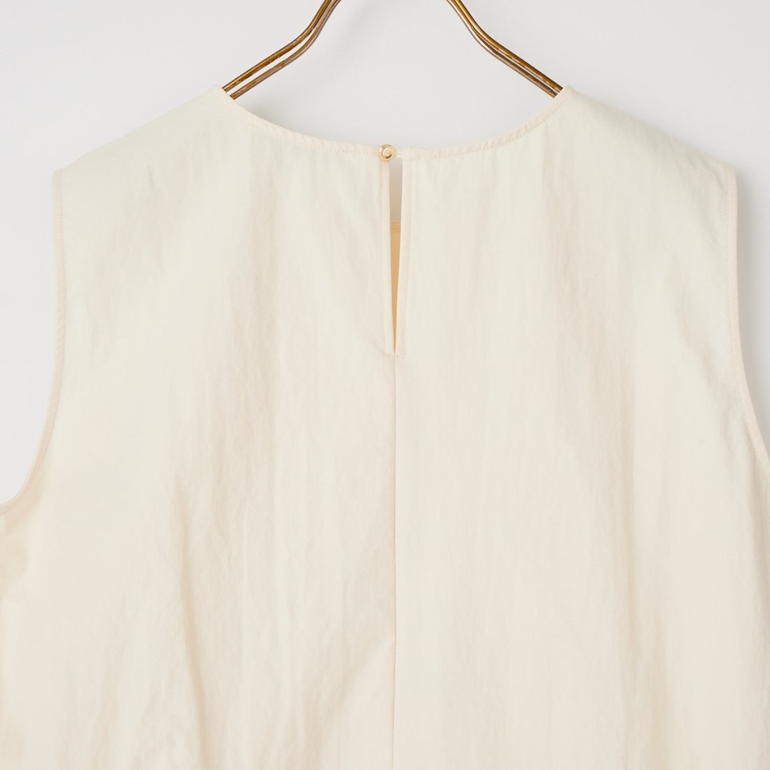 CHIGNON [シニヨン] ソフトタフタペプラムブラウス [1863-603KK] IVORY