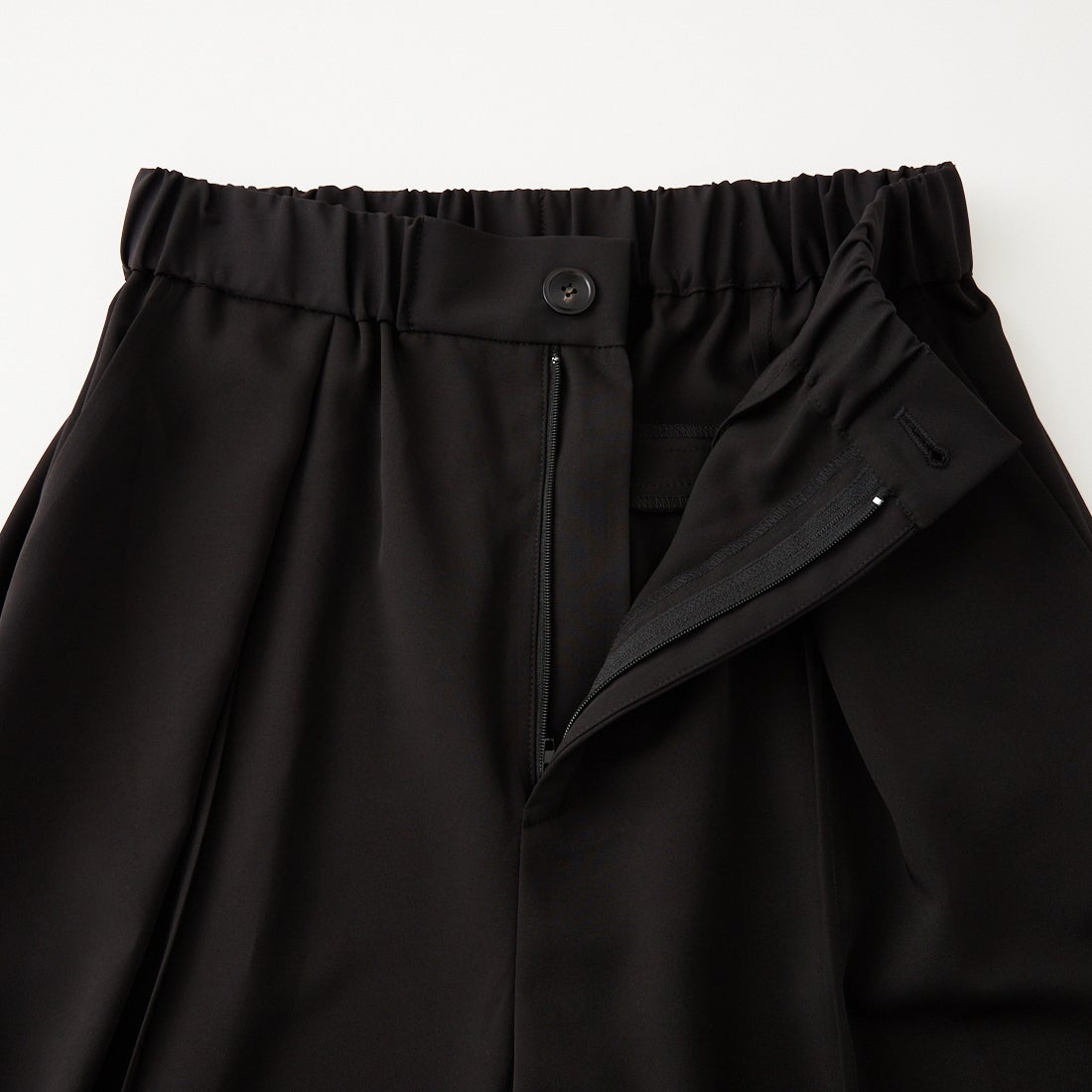 CHIGNON [シニヨン] ドレープコクーンパンツ [3263-625MK] BLACK