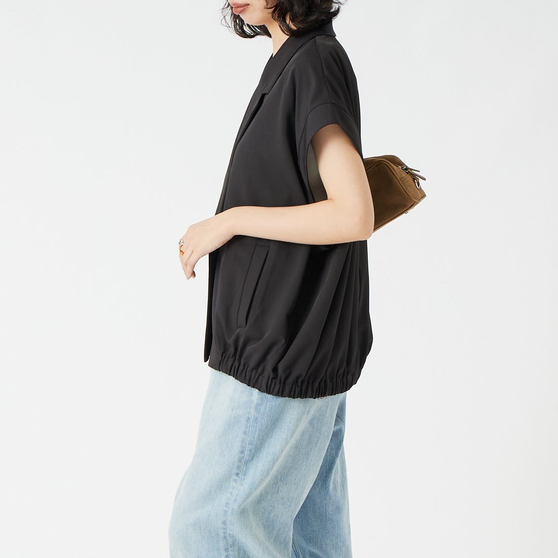 CHIGNON [シニヨン] オーバーフォルムダブルジレ [4263-623MK] BLACK &&モデル身長：162cm 着用サイズ：F&&