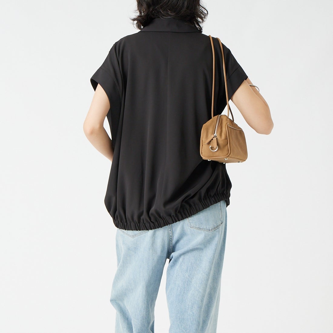 CHIGNON [シニヨン] オーバーフォルムダブルジレ [4263-623MK] BLACK &&モデル身長：162cm 着用サイズ：F&&