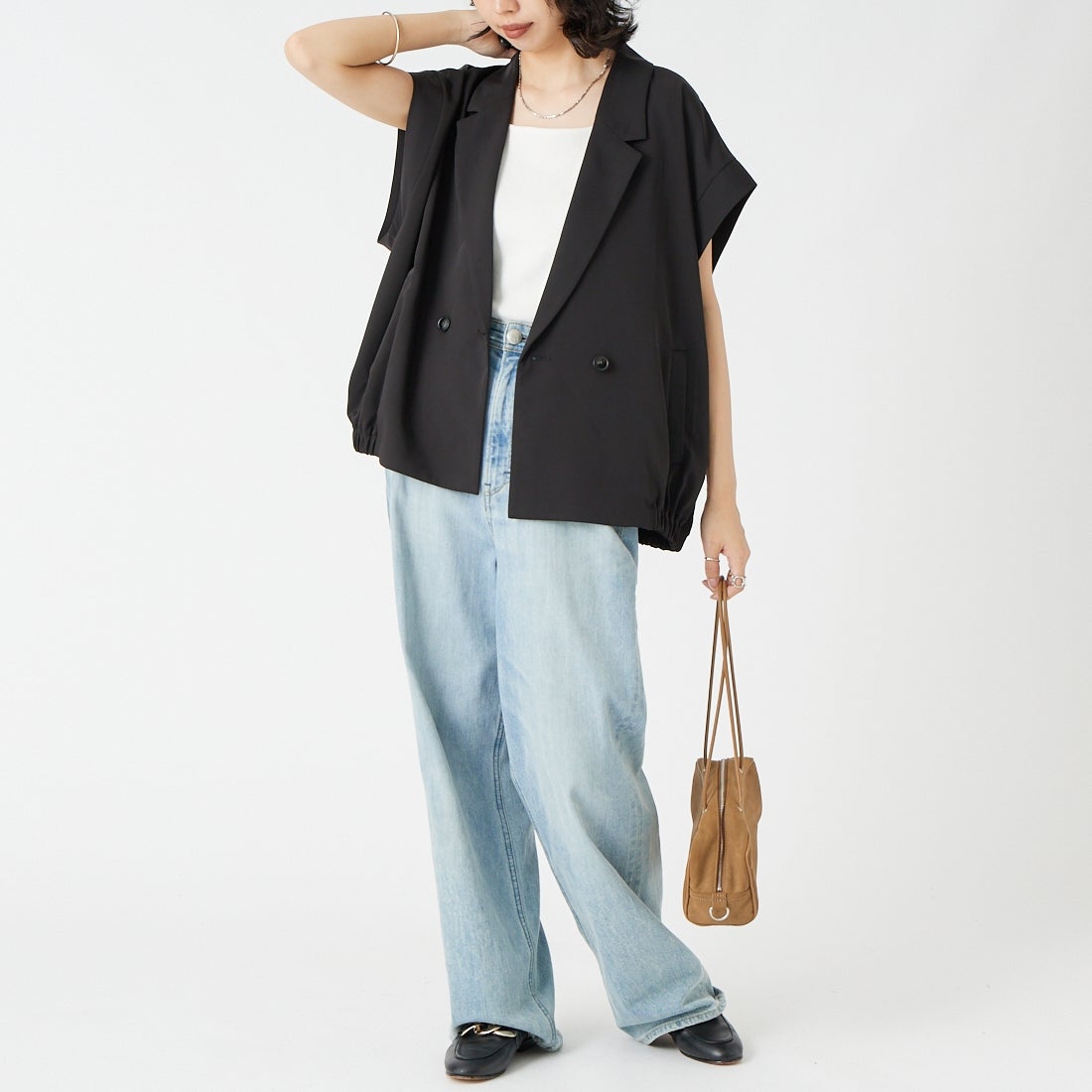 CHIGNON [シニヨン] オーバーフォルムダブルジレ [4263-623MK] BLACK &&モデル身長：162cm 着用サイズ：F&&