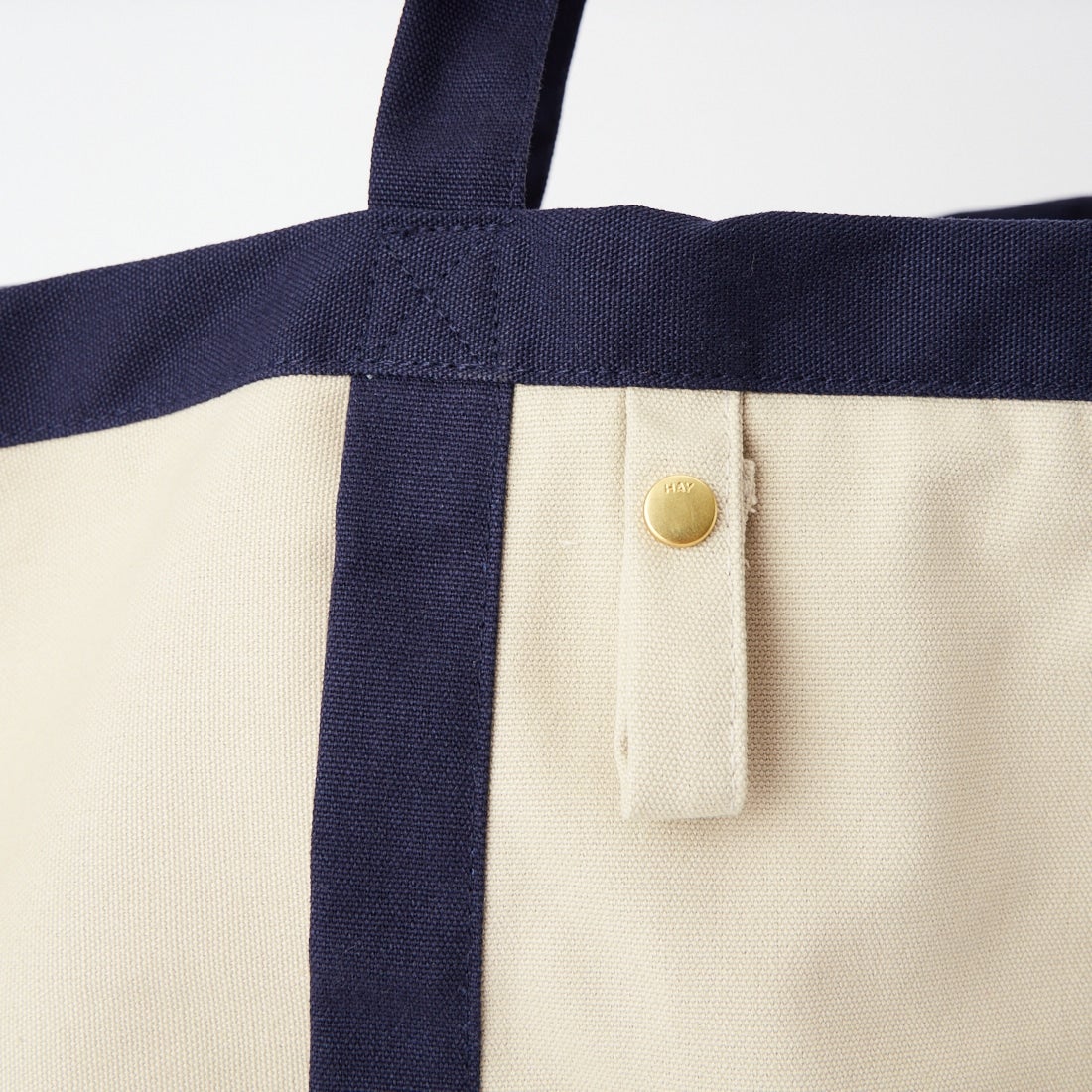 HAY [ヘイ] エブリデイスポーツバッグ M [EVERYDAY-SPORTS-BAG] GREY