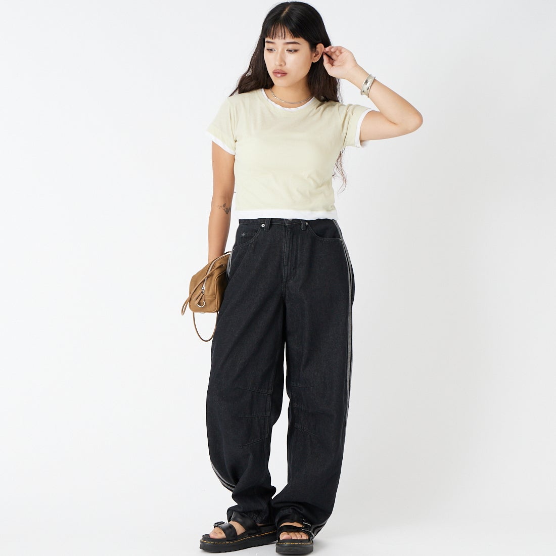 adidas Originals [アディダス オリジナルス] ハイライズバレルレッグデニムパンツ [QA275] KQ6474 &&モデル身長：162cm 着用サイズ：25-30&&