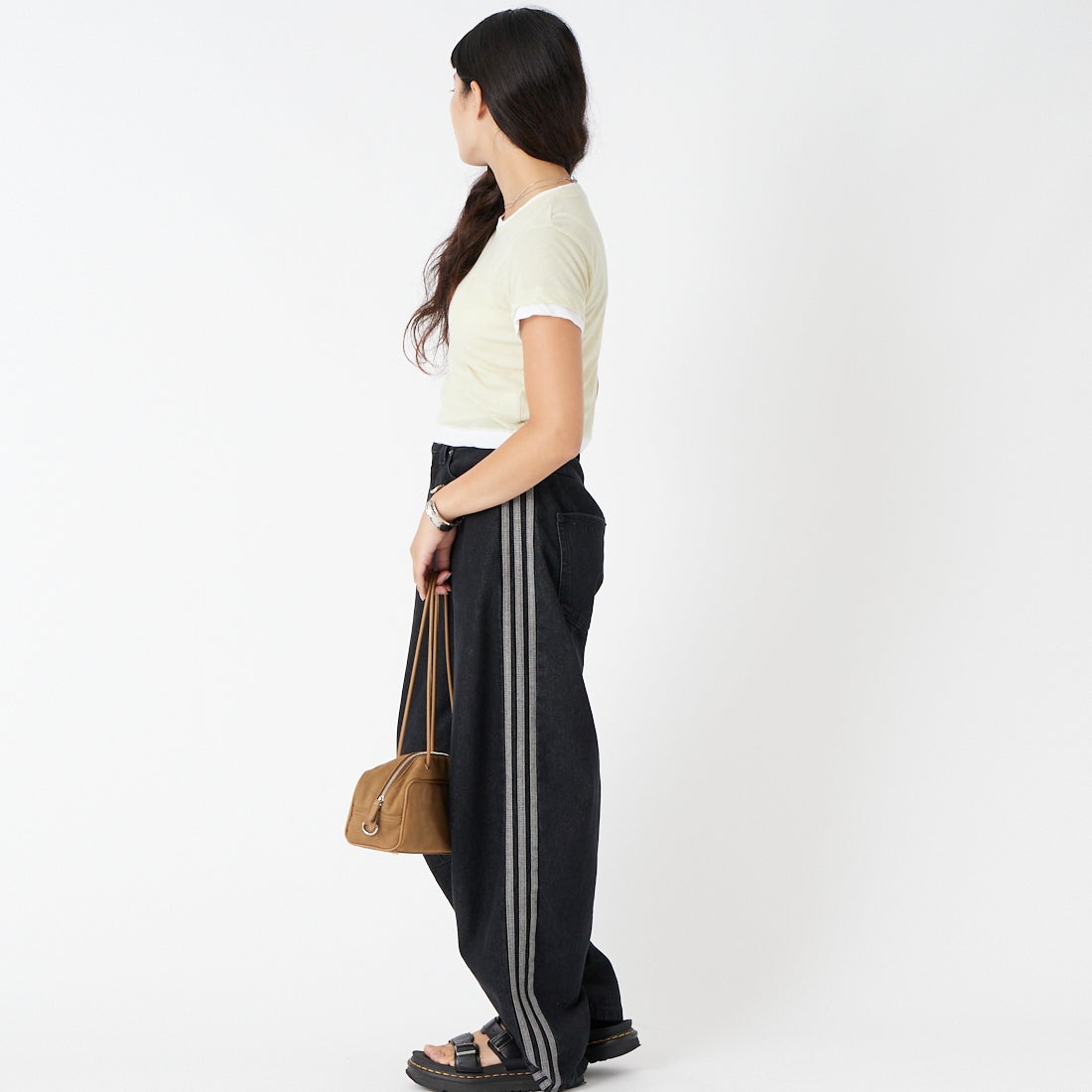adidas Originals [アディダス オリジナルス] ハイライズバレルレッグデニムパンツ [QA275] KQ6474 &&モデル身長：162cm 着用サイズ：25-30&&