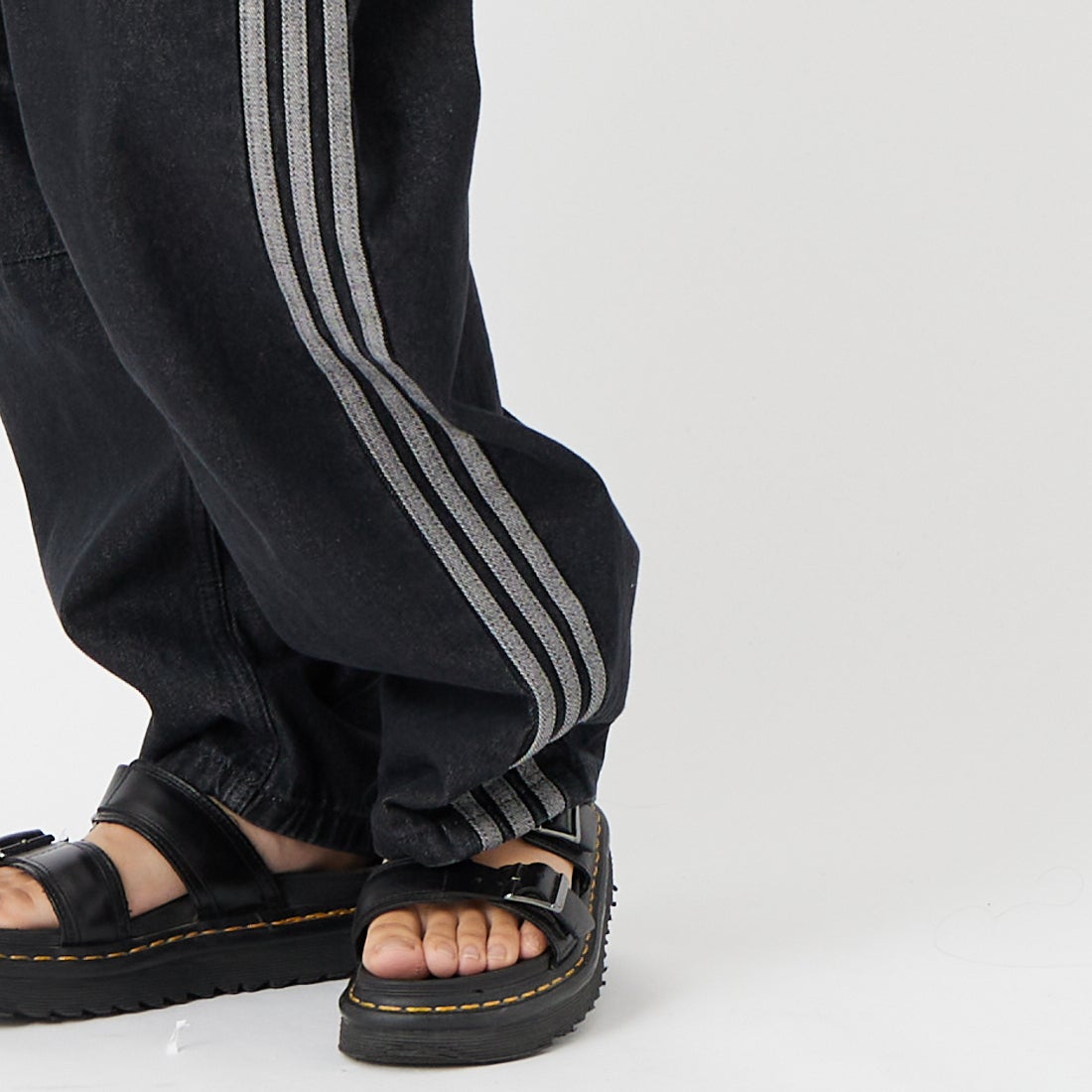 adidas Originals [アディダス オリジナルス] ハイライズバレルレッグ