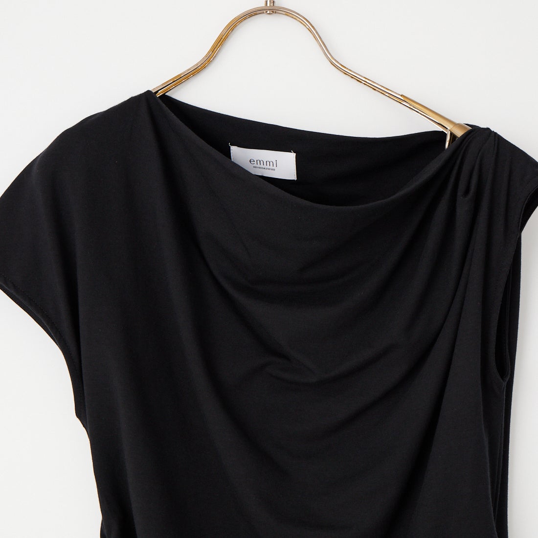 emmi [エミ] ワンショルドレープカットソー [13WCT262064] BLK