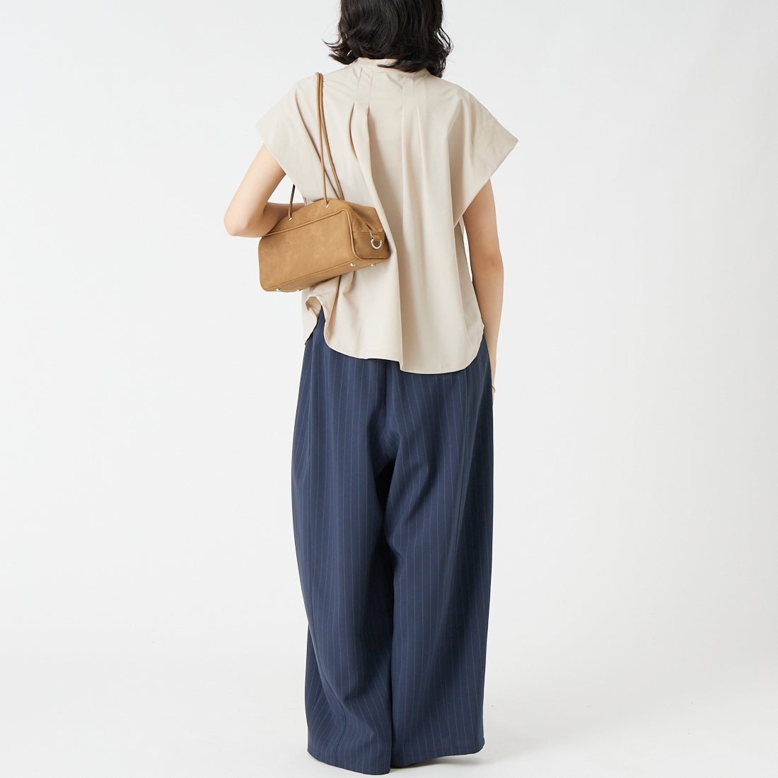 Jf Ready Made [ジェイエフレディメイド] CICA配合サークルストレッチブラウス [4126828] ｸﾞﾚｰﾍﾞｰｼﾞｭ &&モデル身長：162cm 着用サイズ：F&&