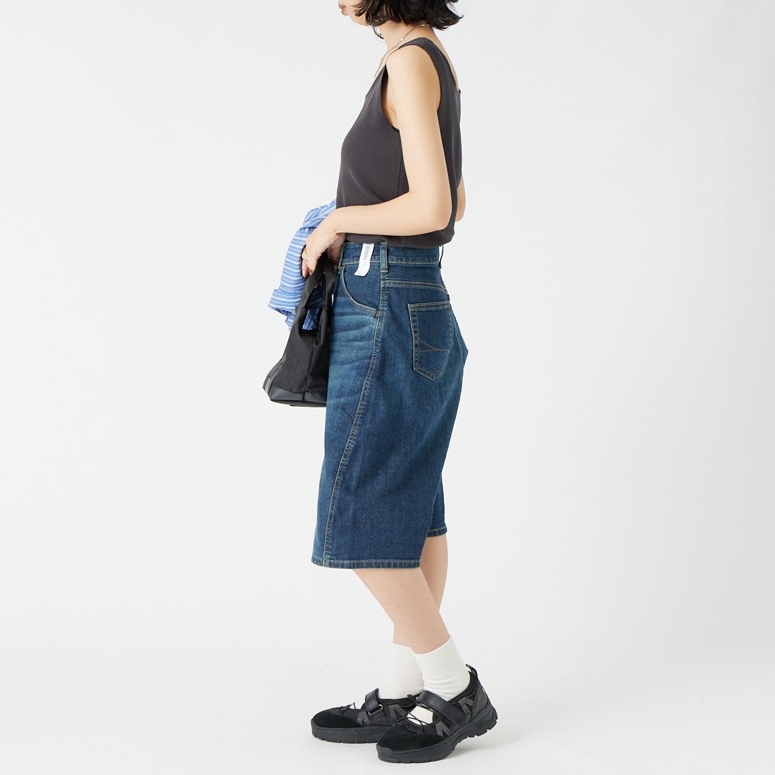 CLOCHE [クロシェ] スクエアニットタンクトップ [65285508] ﾁｬｺｰﾙ &&モデル身長：162cm 着用サイズ：2&&