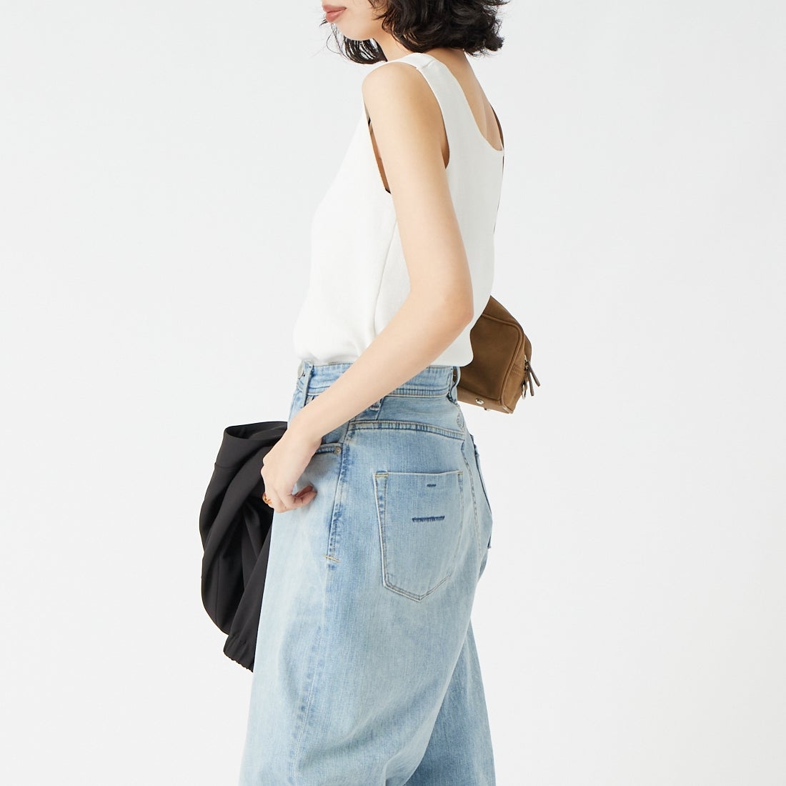 CLOCHE [クロシェ] スクエアニットタンクトップ [65285508]ﾎﾜｲﾄ &&モデル身長：162cm 着用サイズ：2&&