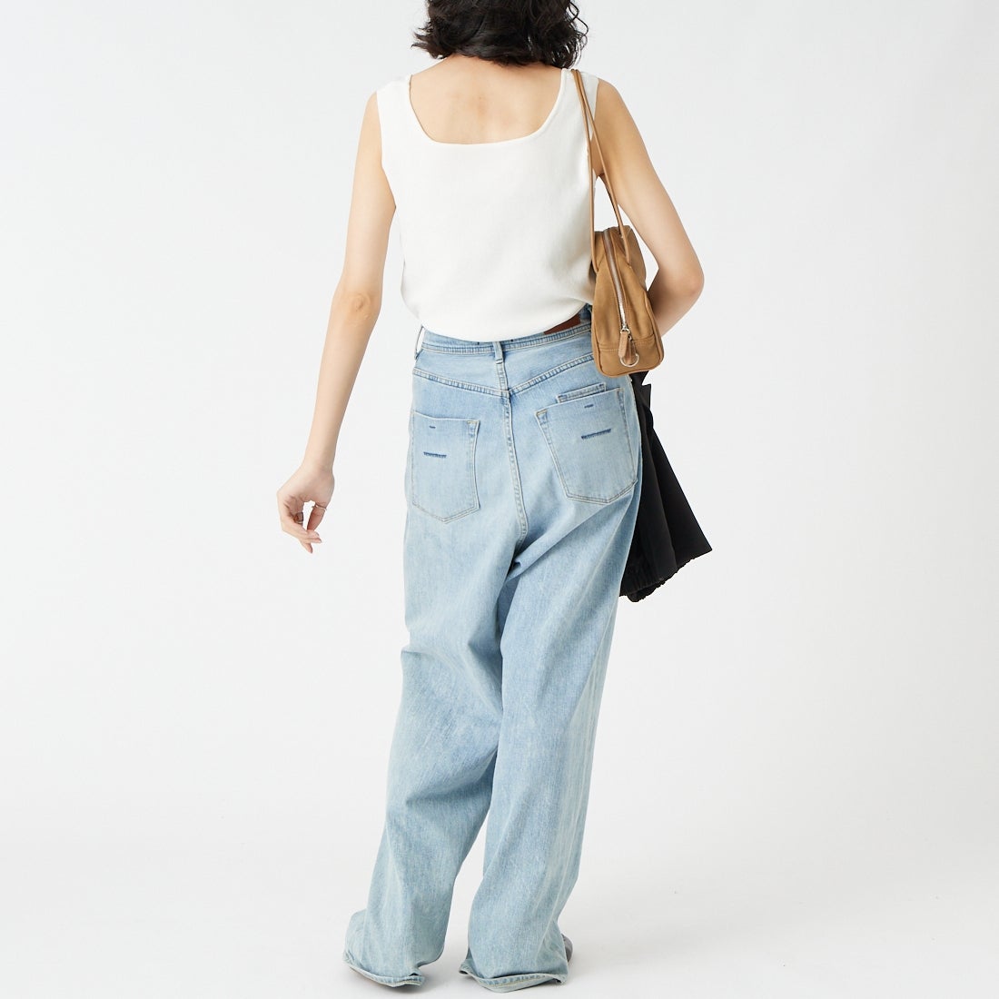 CLOCHE [クロシェ] スクエアニットタンクトップ [65285508]ﾎﾜｲﾄ &&モデル身長：162cm 着用サイズ：2&&