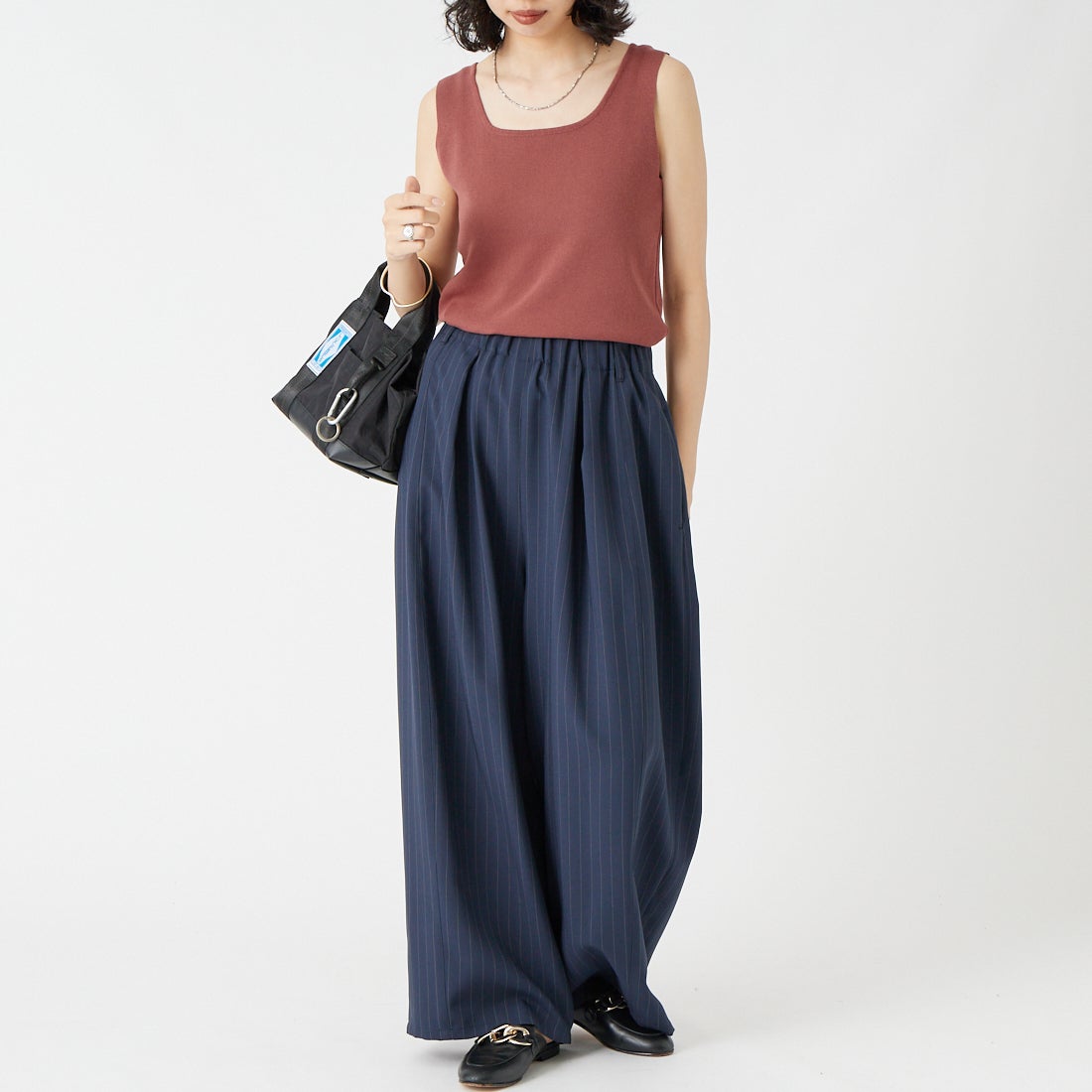 CLOCHE [クロシェ] スクエアニットタンクトップ [65285508]ﾚｯﾄﾞ &&モデル身長：162cm 着用サイズ：2&&