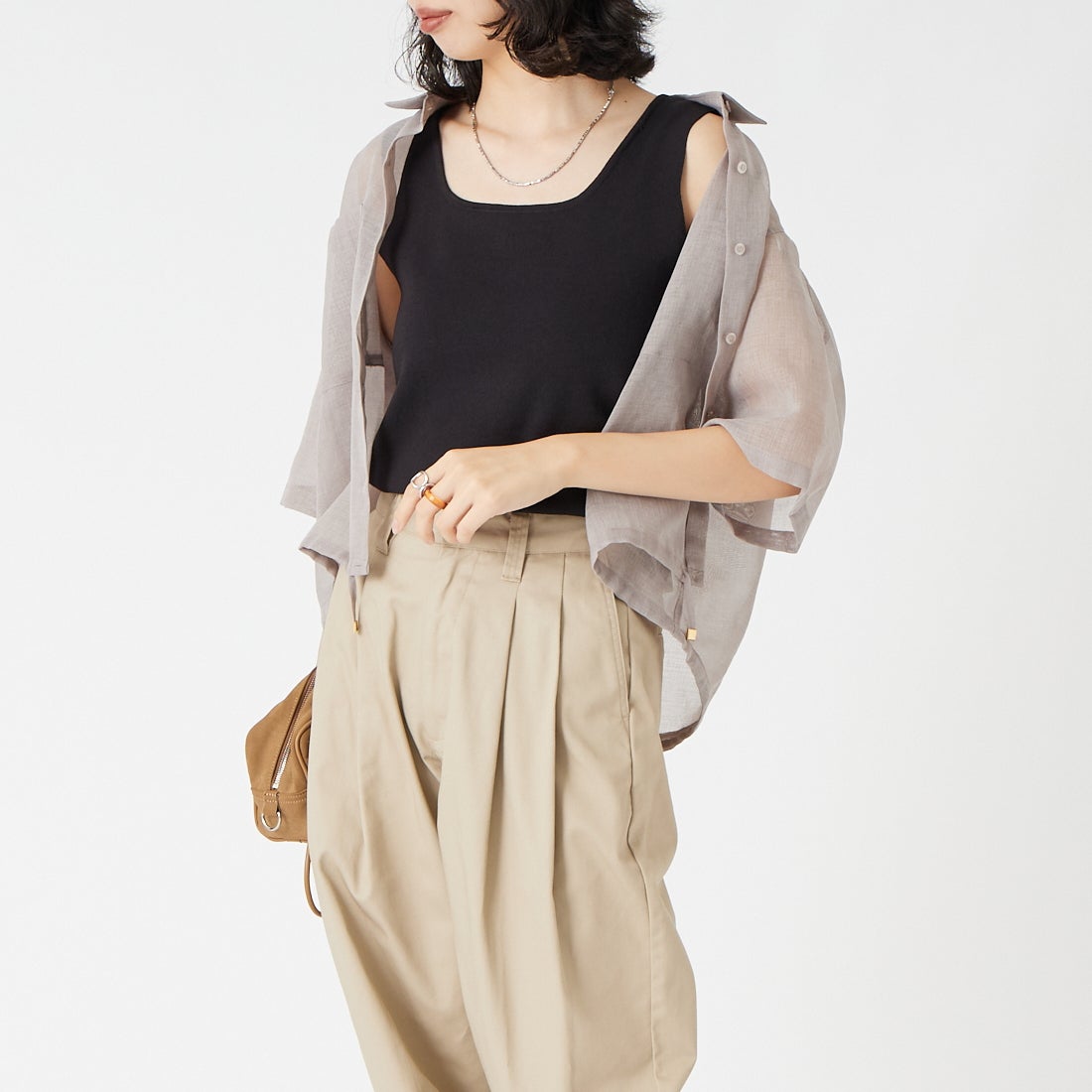CLOCHE [クロシェ] スクエアニットタンクトップ [65285508]ﾌﾞﾗｯｸ &&モデル身長：162cm 着用サイズ：2&&