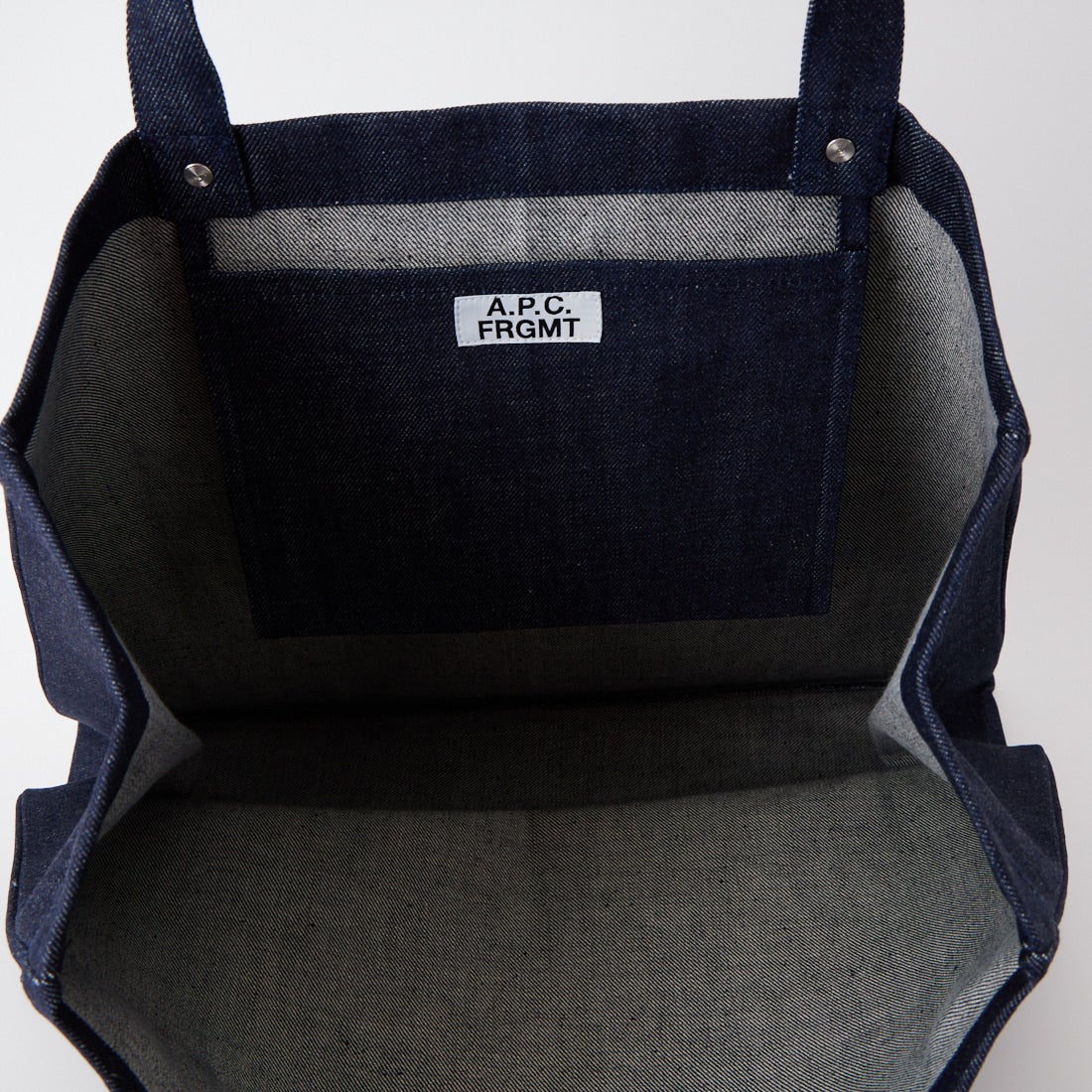 A.P.C. × FRGMT [アー・ペー・セー × フラグメントデザイン] Je Sors