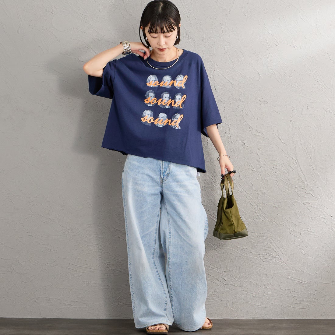 SCREEN STARS [スクリーンスターズ] 別注 偉人プリントTシャツ [26SS-SSBTGRIN-JF] NAVY &&モデル身長：150cm 着用サイズ：F&&