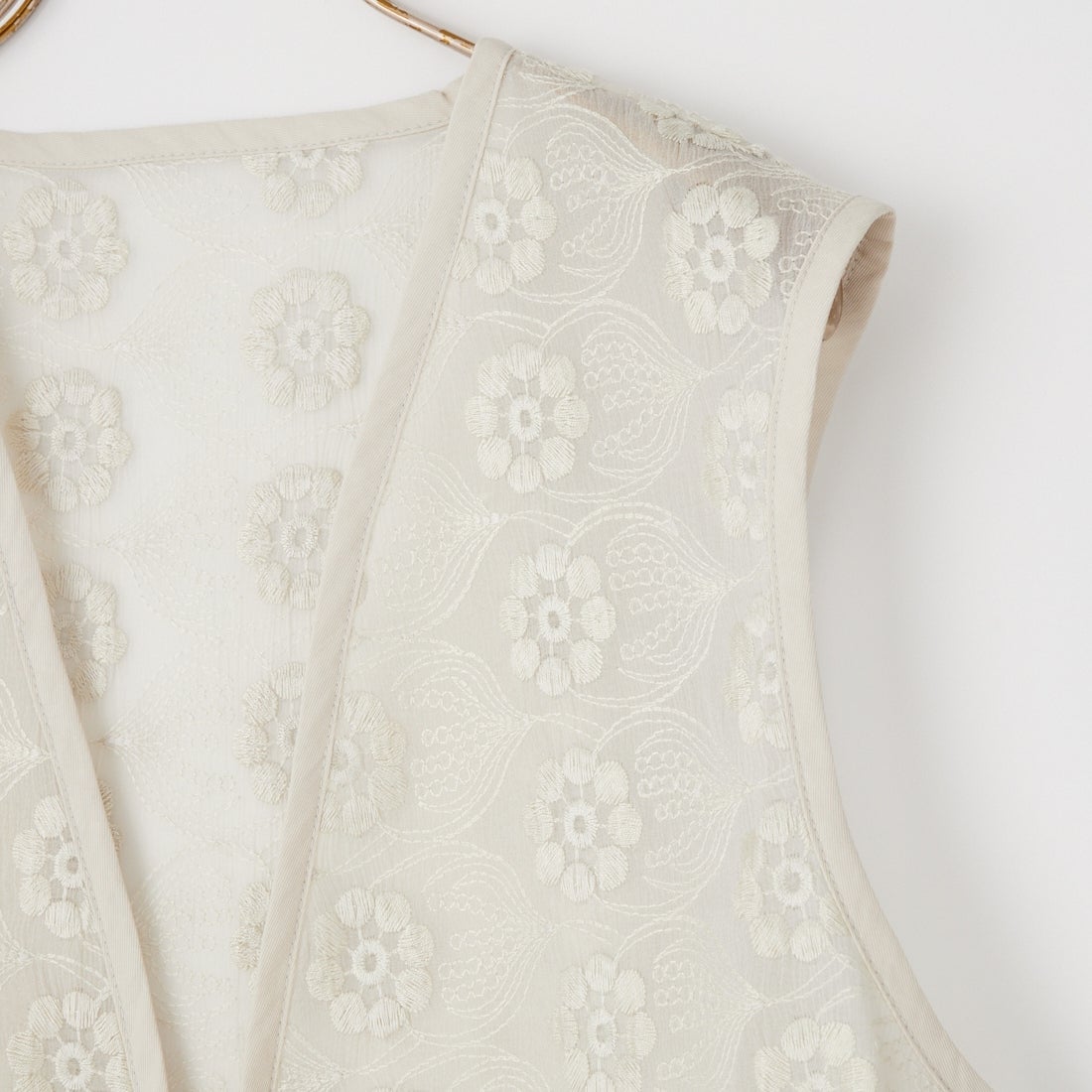 Kelen [ケレン] シアー花柄モチーフ刺繍ベスト BOGO [LKL26SBL2285] FADEGRAY