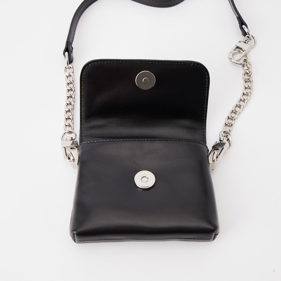 YENN [イエン] チェーンベルトポーチ [Y252-02057-7] BLACK