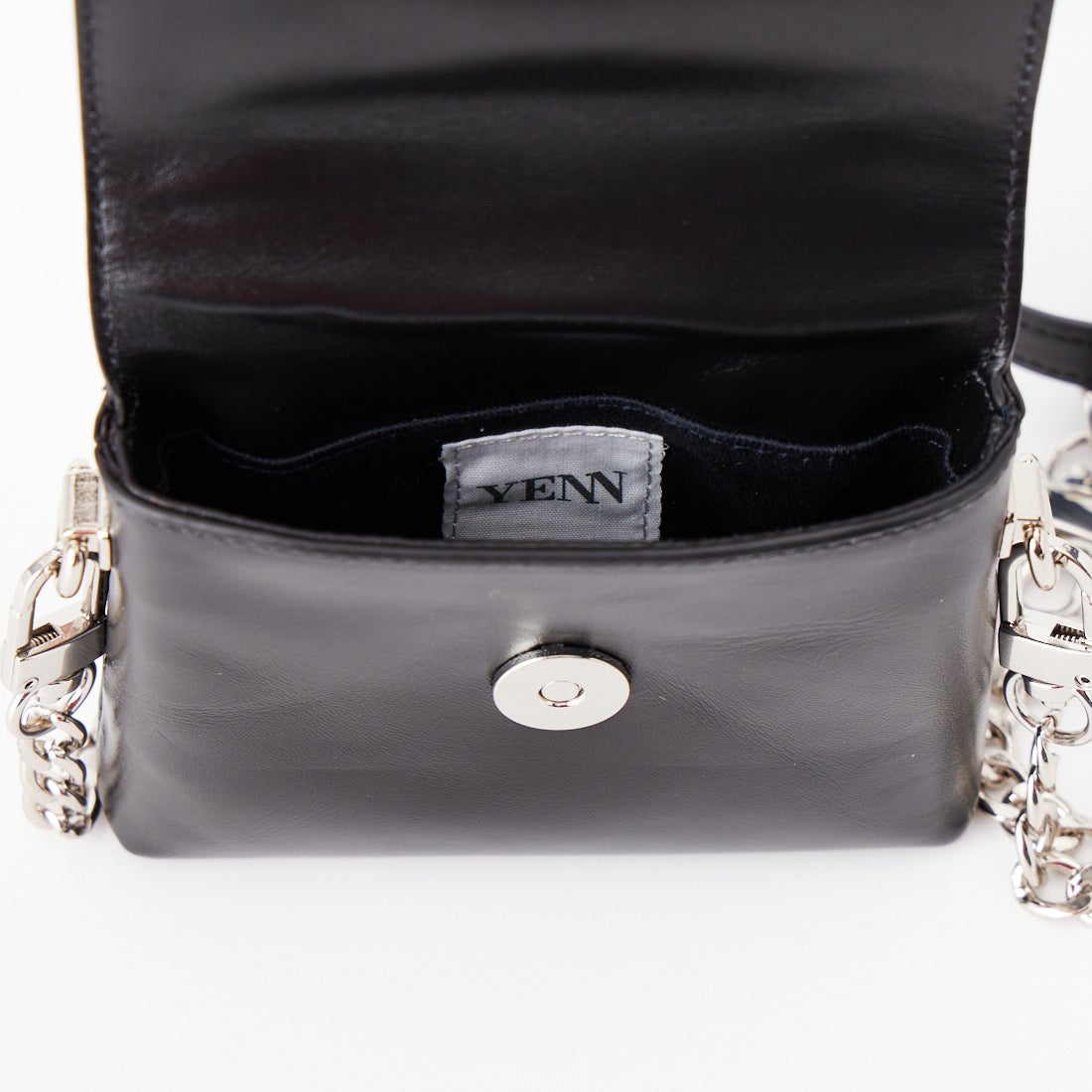YENN [イエン] チェーンベルトポーチ [Y252-02057-7] BLACK