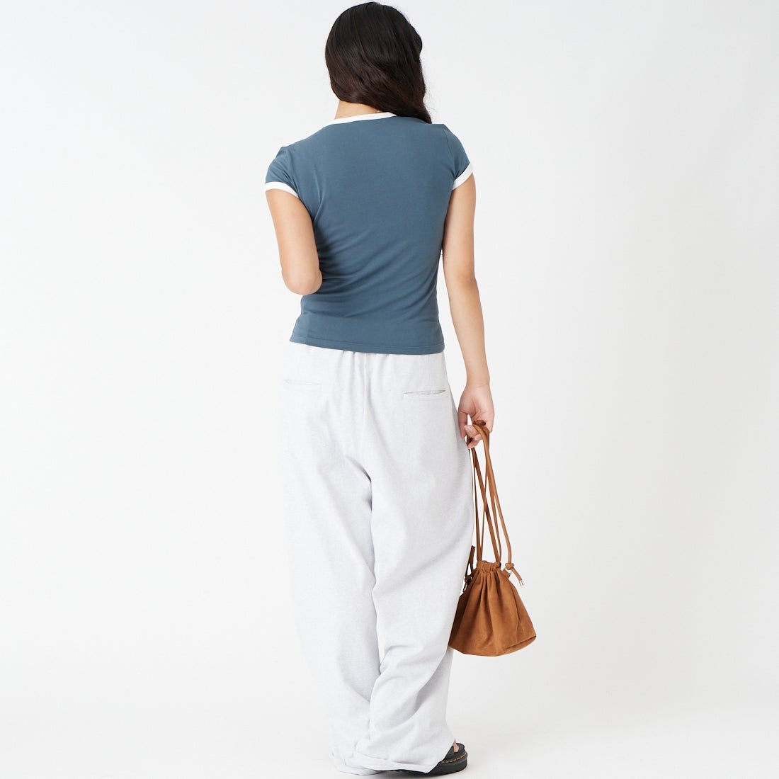 Calvin Klein [カルバンクライン] ショートスリーブ スリムロゴリンガーTシャツ [47G803G] CEG &&モデル身長：162cm 着用サイズ：XS&&