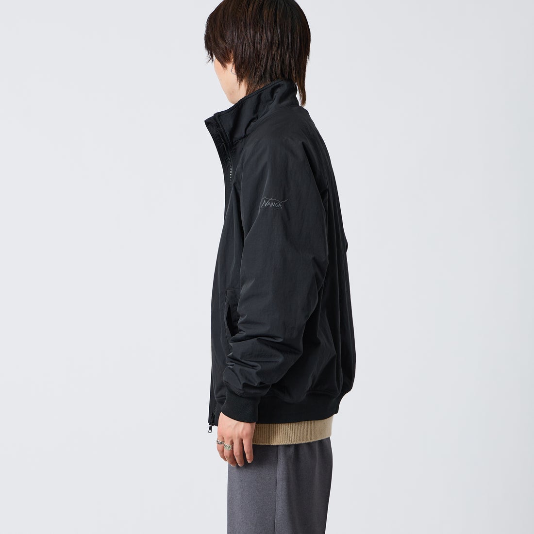 JEANSFACTORY × NANGA [ジーンズファクトリー × ナンガ] 別注 裏フリースブルゾン [NW2609-JF] BLACK &&モデル身長：177cm 着用サイズ：L&&