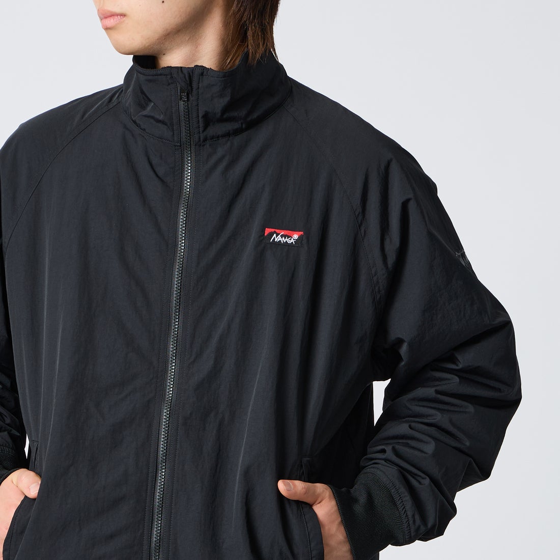 JEANSFACTORY × NANGA [ジーンズファクトリー × ナンガ] 別注 裏フリースブルゾン [NW2609-JF] BLACK &&モデル身長：177cm 着用サイズ：L&&