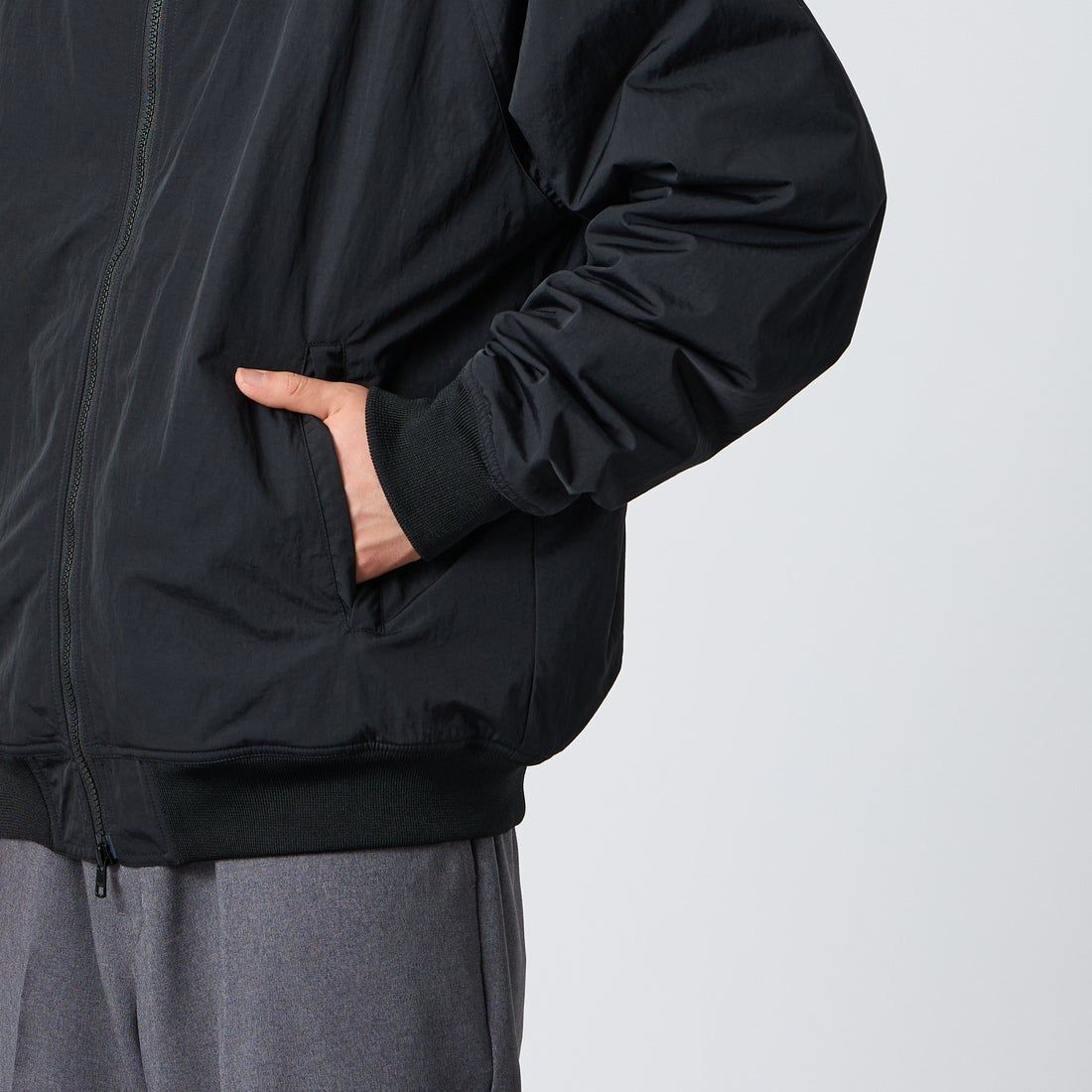 JEANSFACTORY × NANGA [ジーンズファクトリー × ナンガ] 別注 裏フリースブルゾン [NW2609-JF] BLACK &&モデル身長：177cm 着用サイズ：L&&