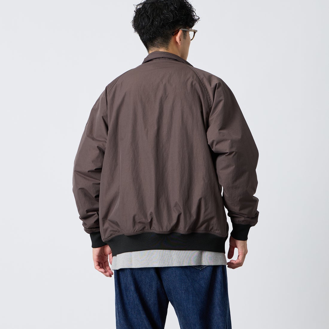 JEANSFACTORY × NANGA [ジーンズファクトリー × ナンガ] 別注 裏フリースブルゾン [NW2609-JF] BROWN &&モデル身長：168cm 着用サイズ：M&&