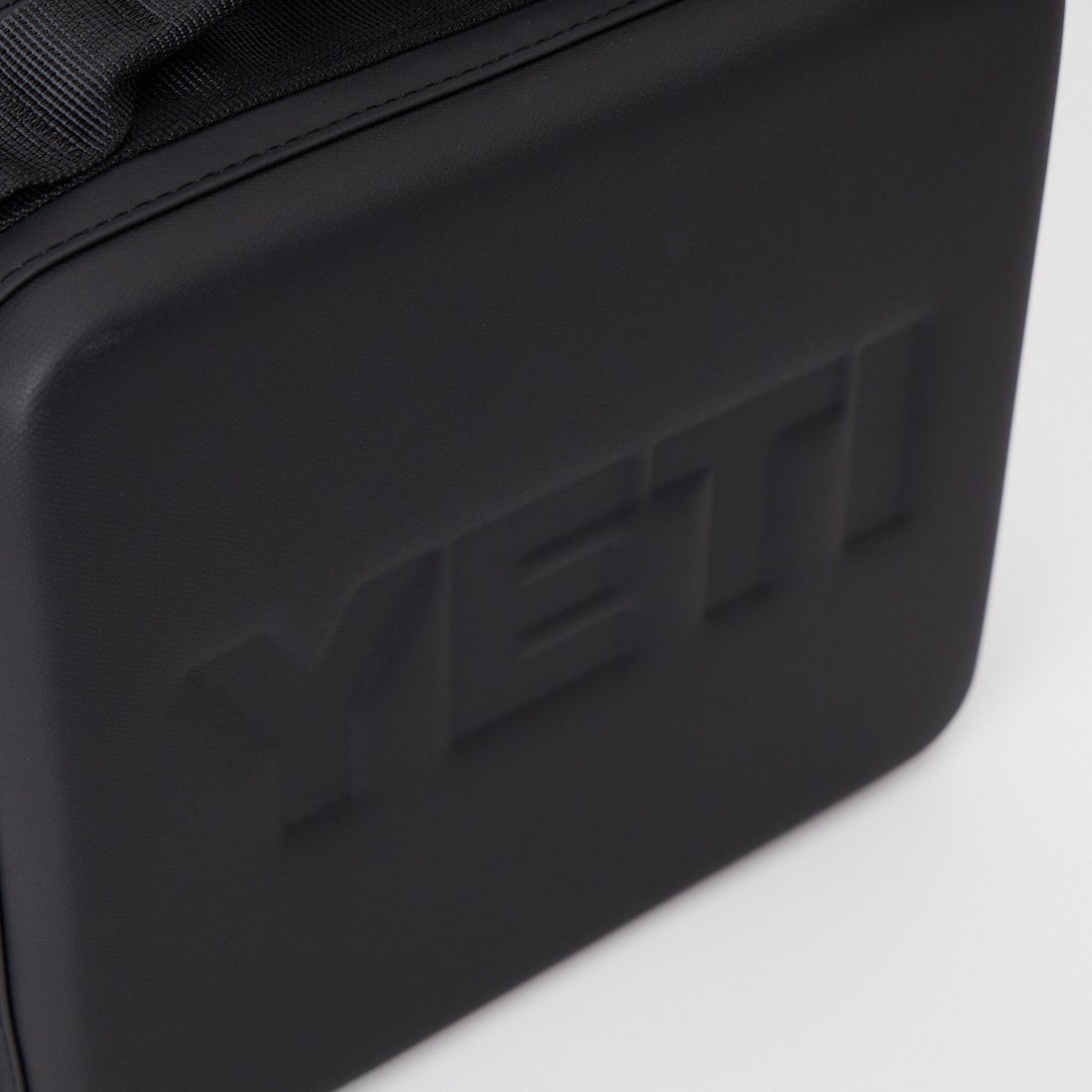 YETI [イエティ] Daytrip 3Lランチバッグ [DAYTRIP-3L-INSULATED] BLACK