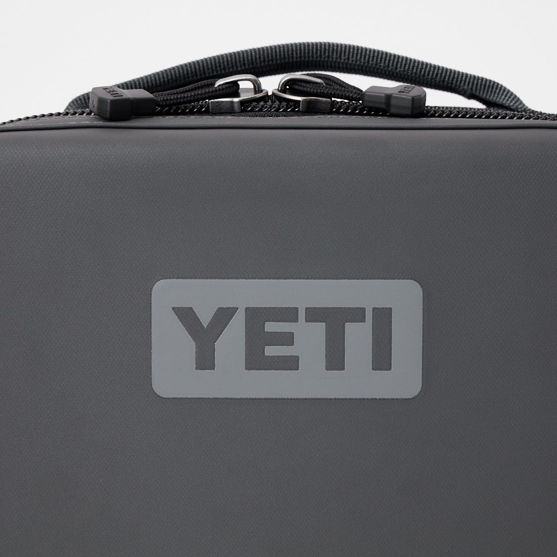 YETI [イエティ] Daytrip 3Lランチバッグ [DAYTRIP-3L-INSULATED] CHARCOAL
