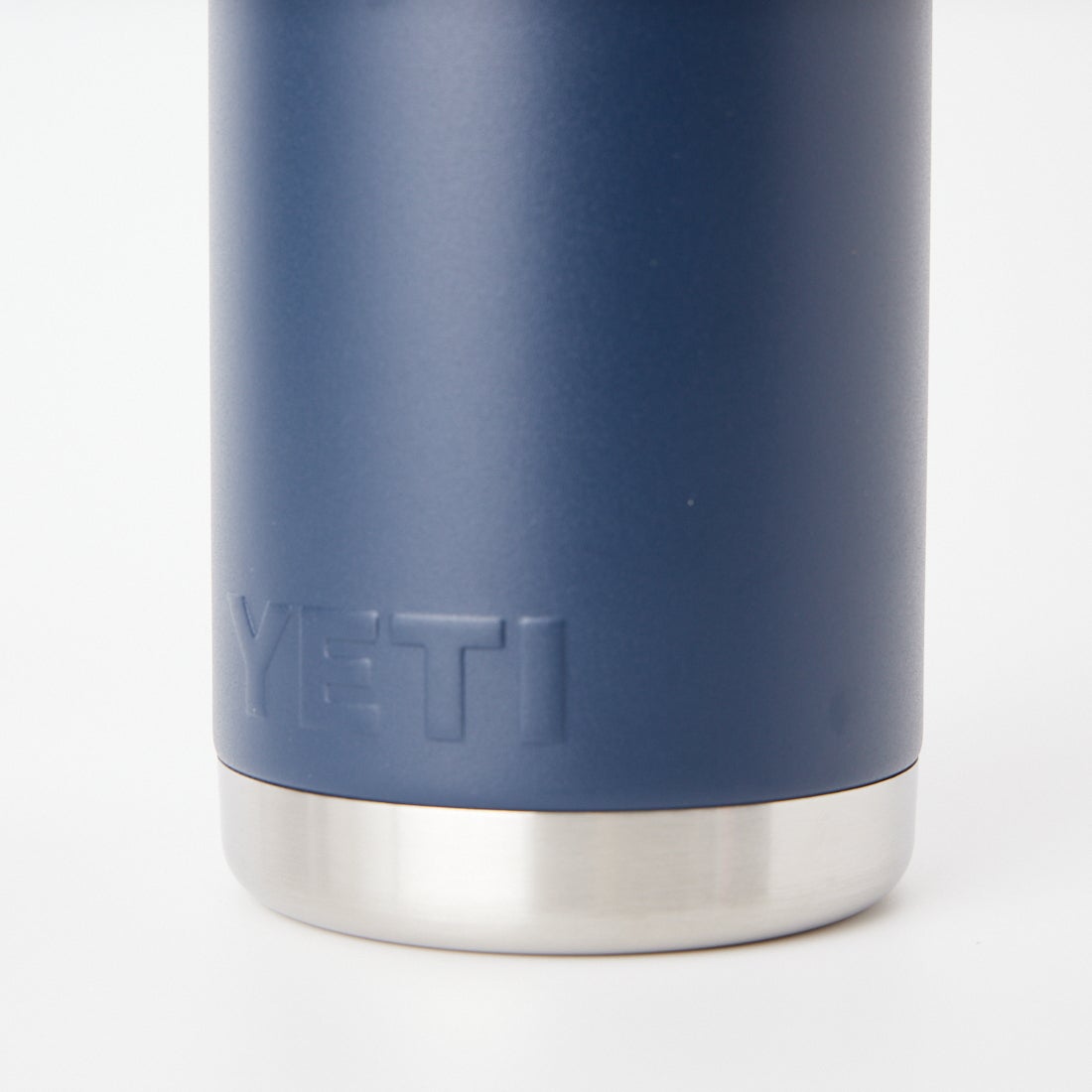 YETI [イエティ] ランブラー 26ozストローウォーターボトル [26OZ-BOTTLE-WITH-STR] NAVY