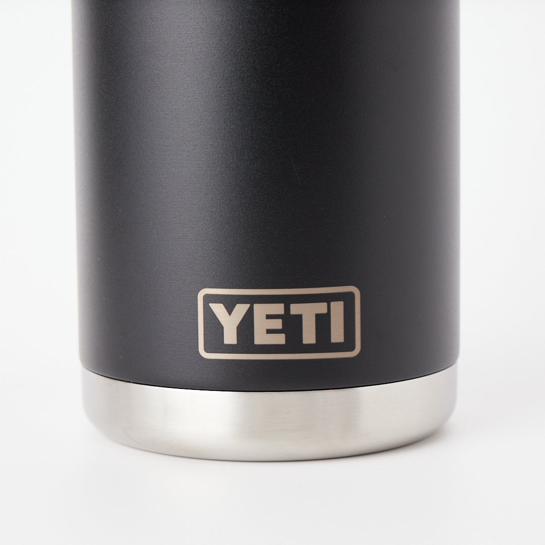 YETI [イエティ] ランブラー 36ozチャグウォーターボトル [36OZ-BOTTLE-WITH-CHU] BLACK